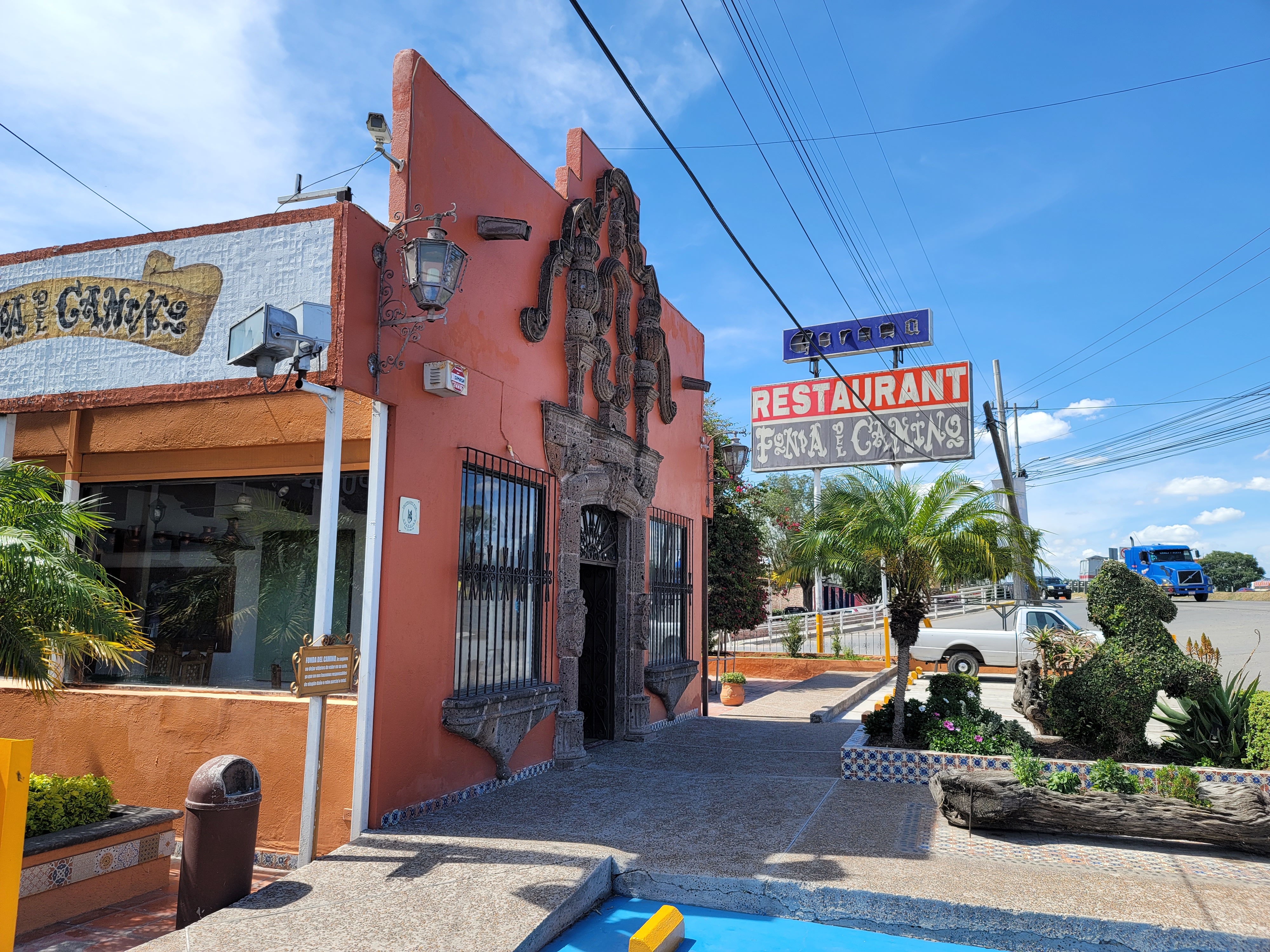 Fonda Del Camino image 7