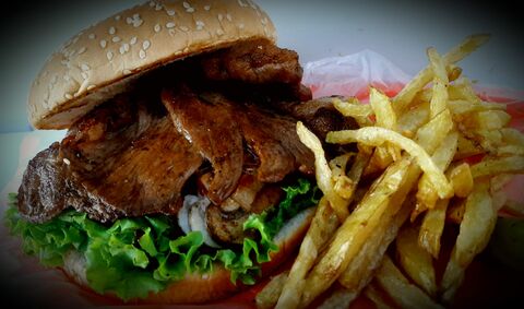 A la Burger con Alex image 3