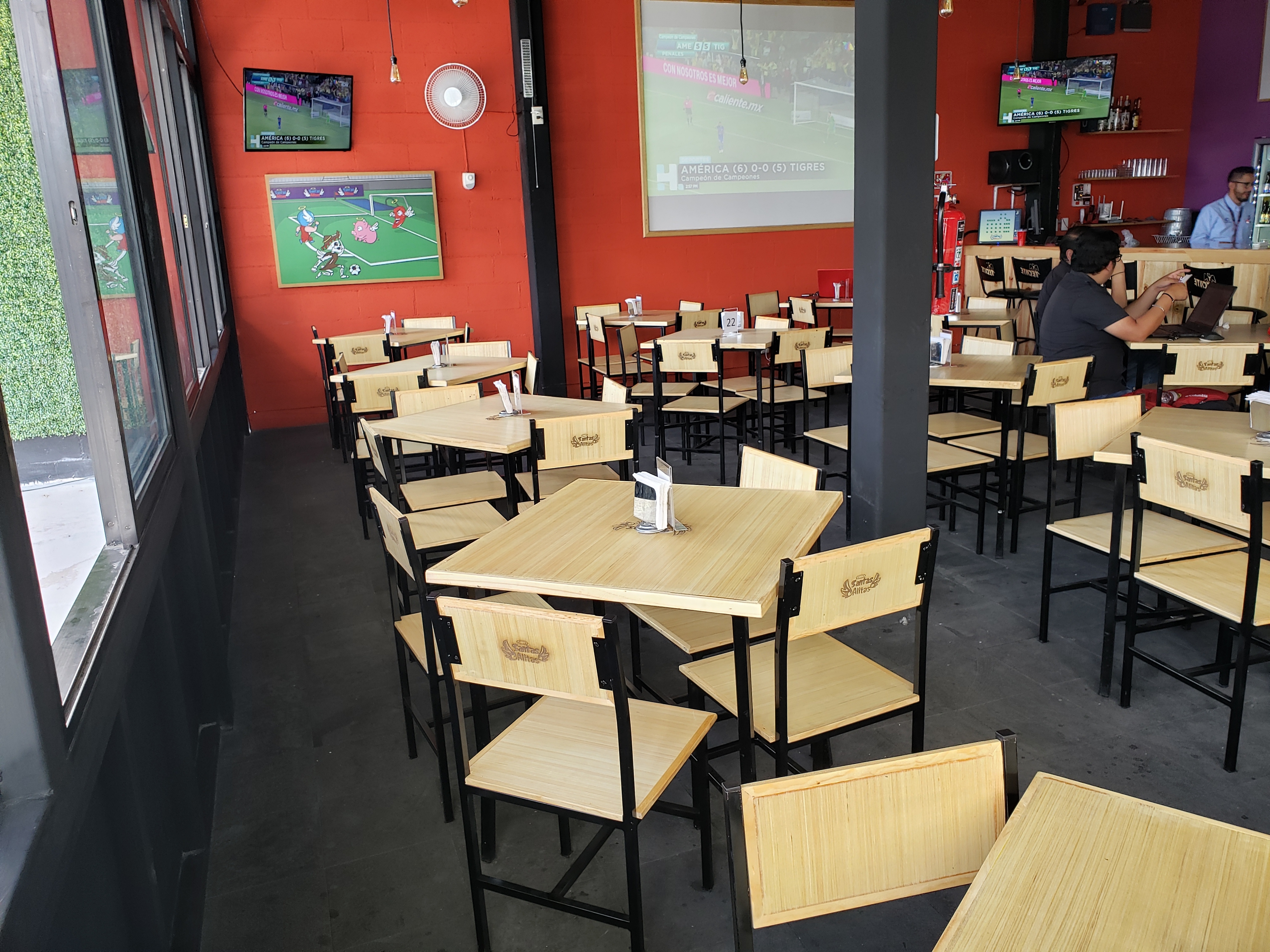 Santas Alitas Pachuca image 6