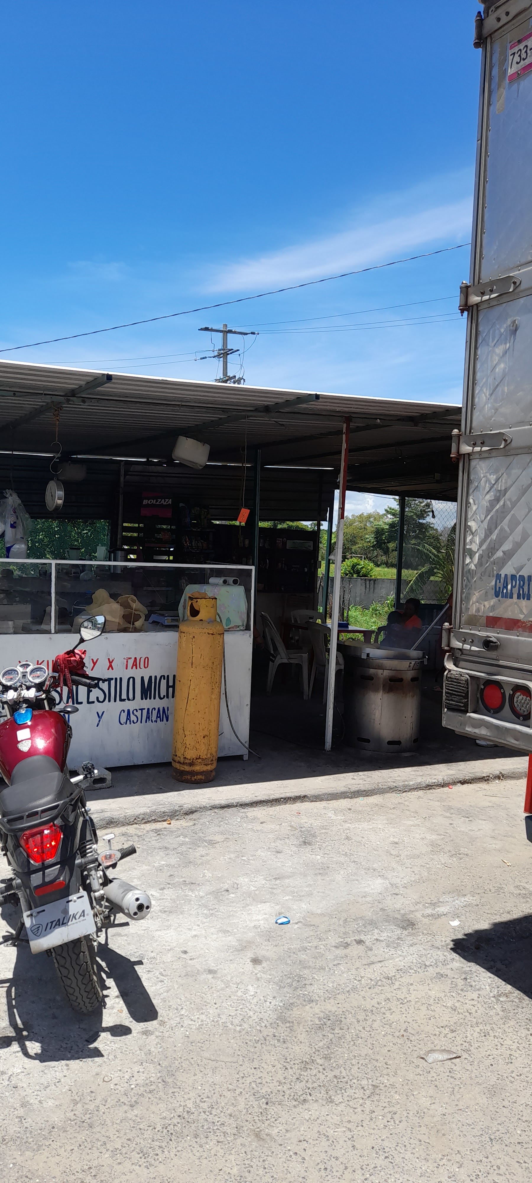 Carnitas Michoacanas El Cristo Negro image 1