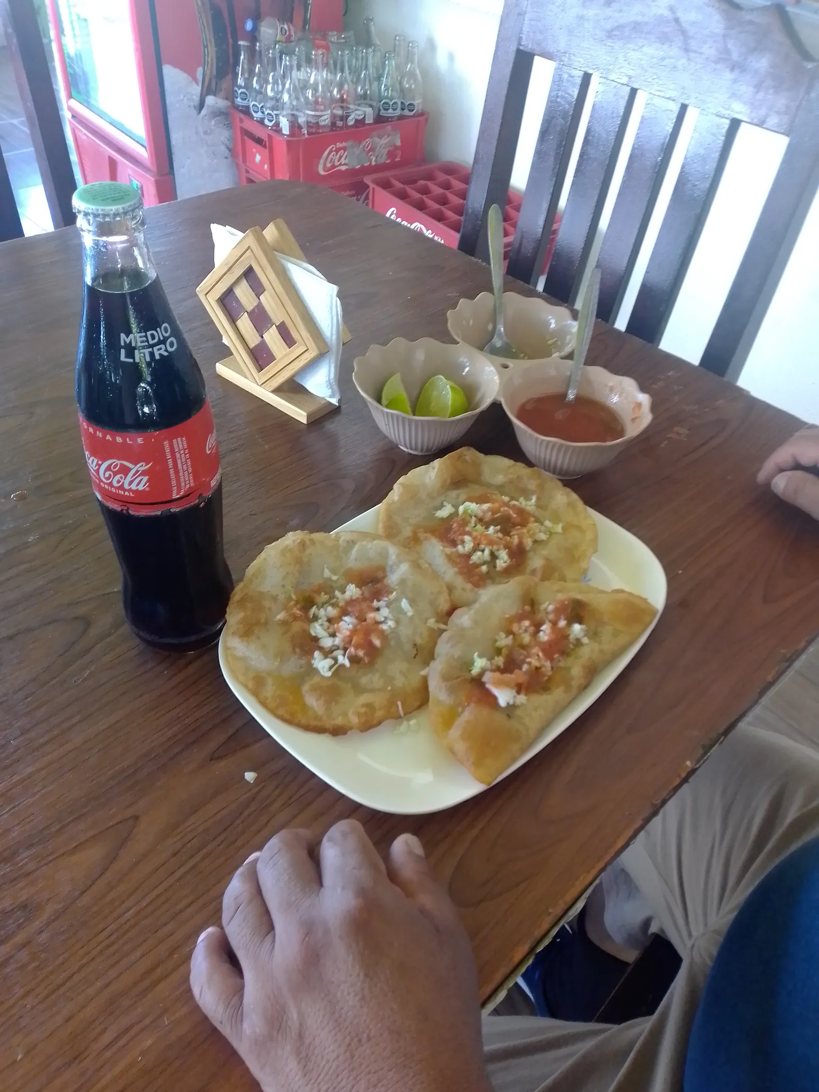 Panucheria y Cockteleria El Chaparro image 2