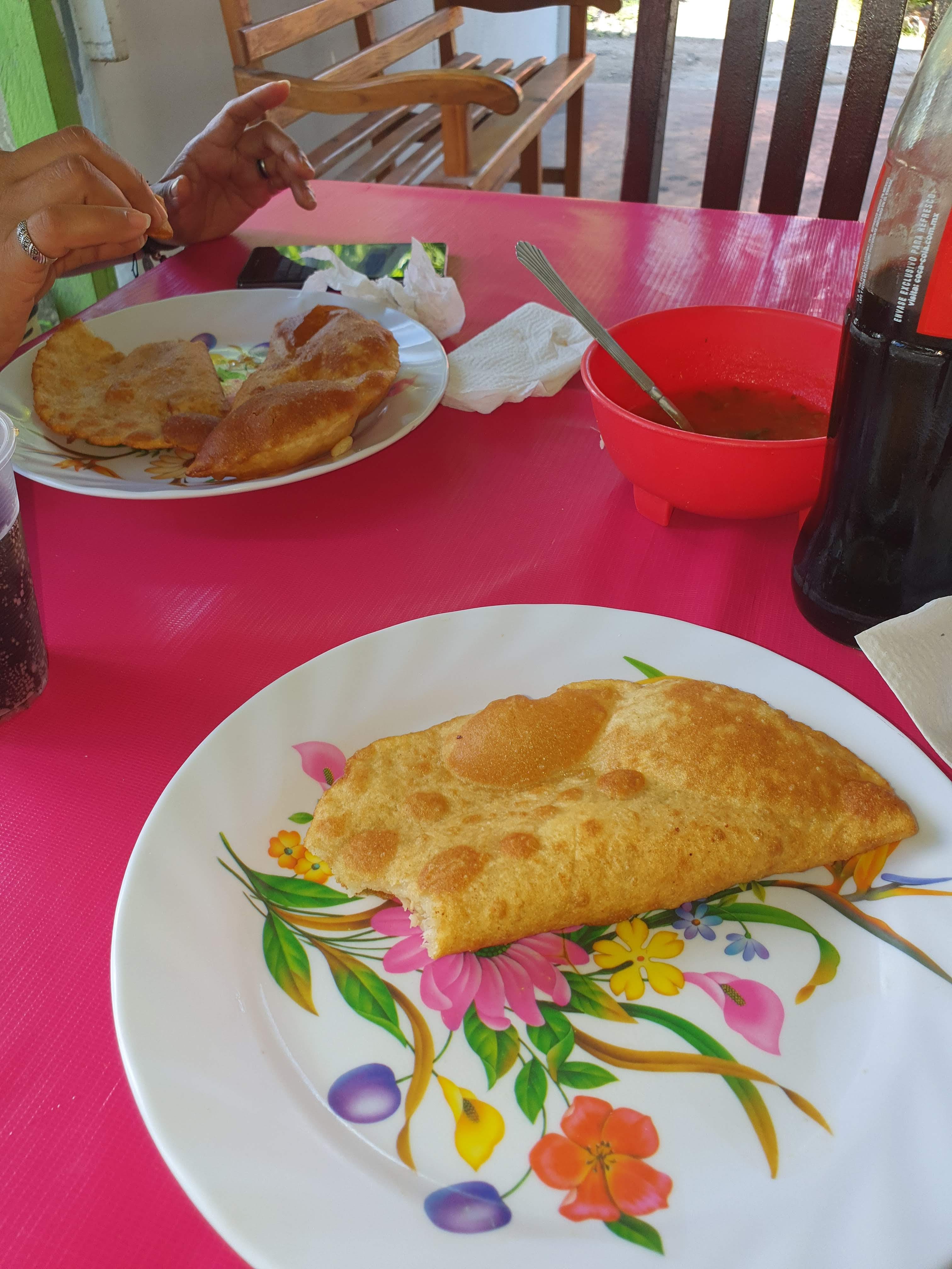 Panucheria y Cockteleria El Chaparro image 9