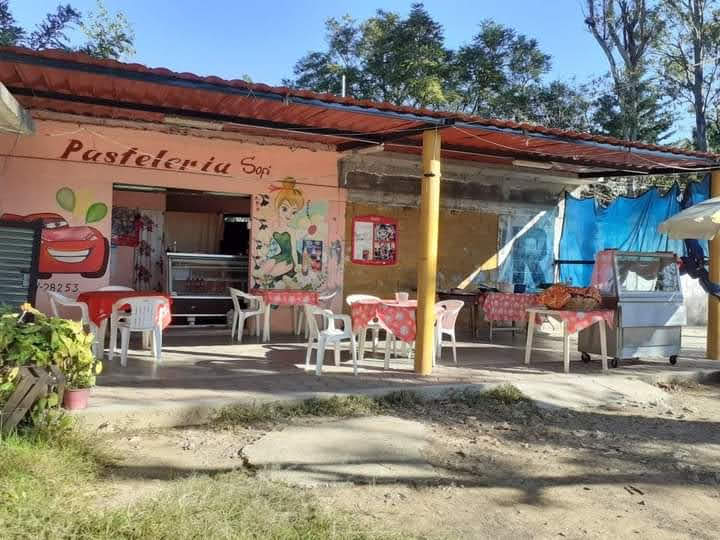 Cocina - Buffet "Tía Lupe". image 1