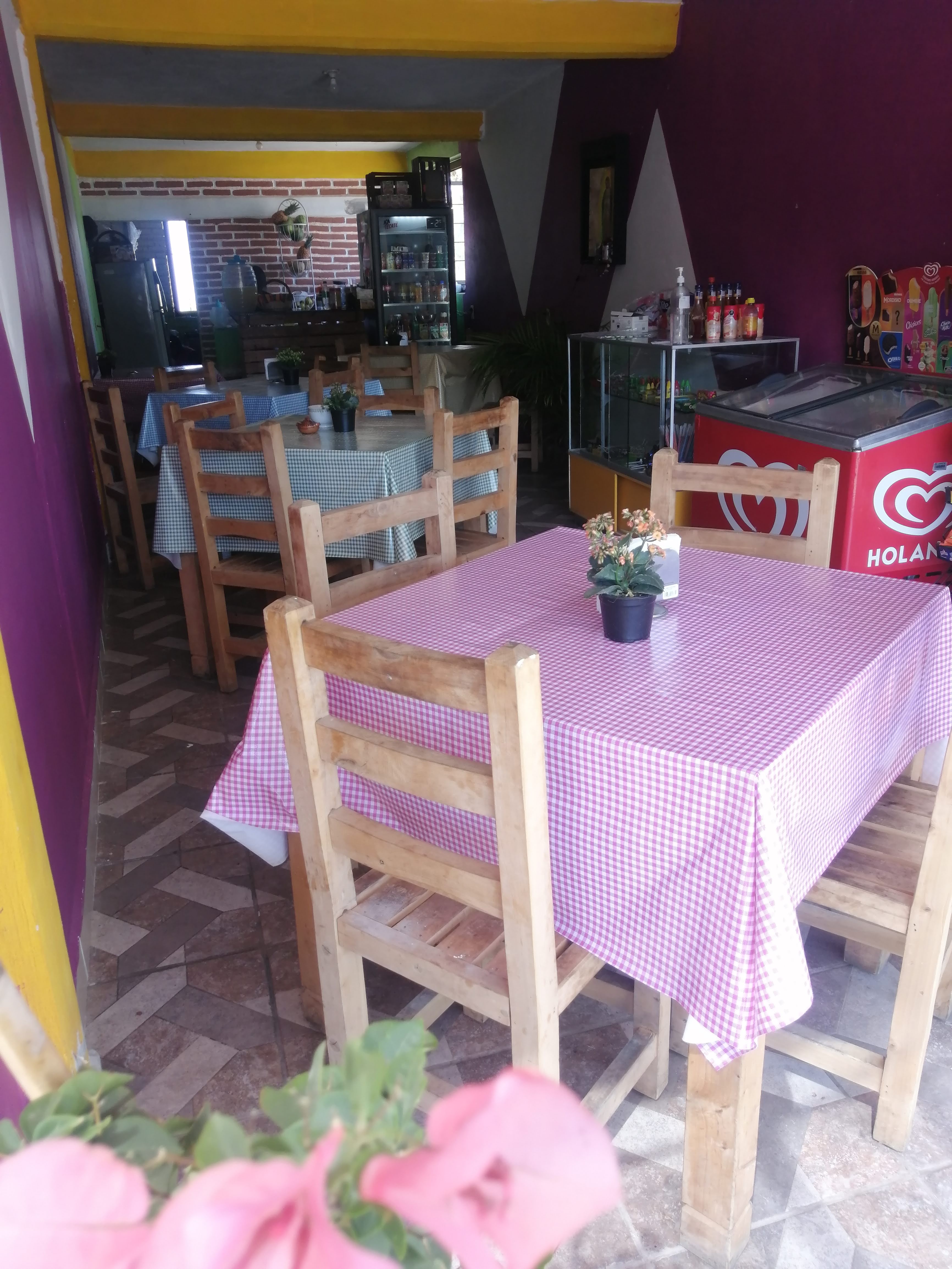 Bugambilias Antojitos y Desayunos image 10