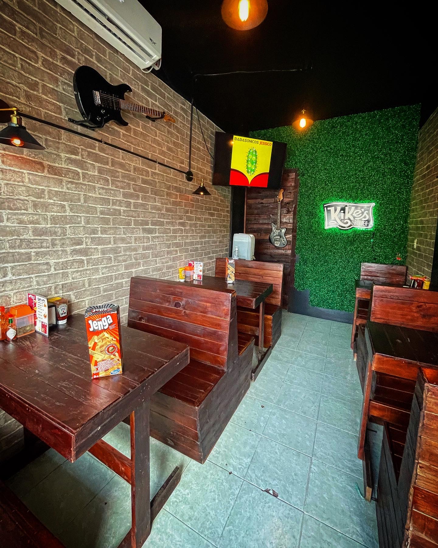 Kikes Burger image 1