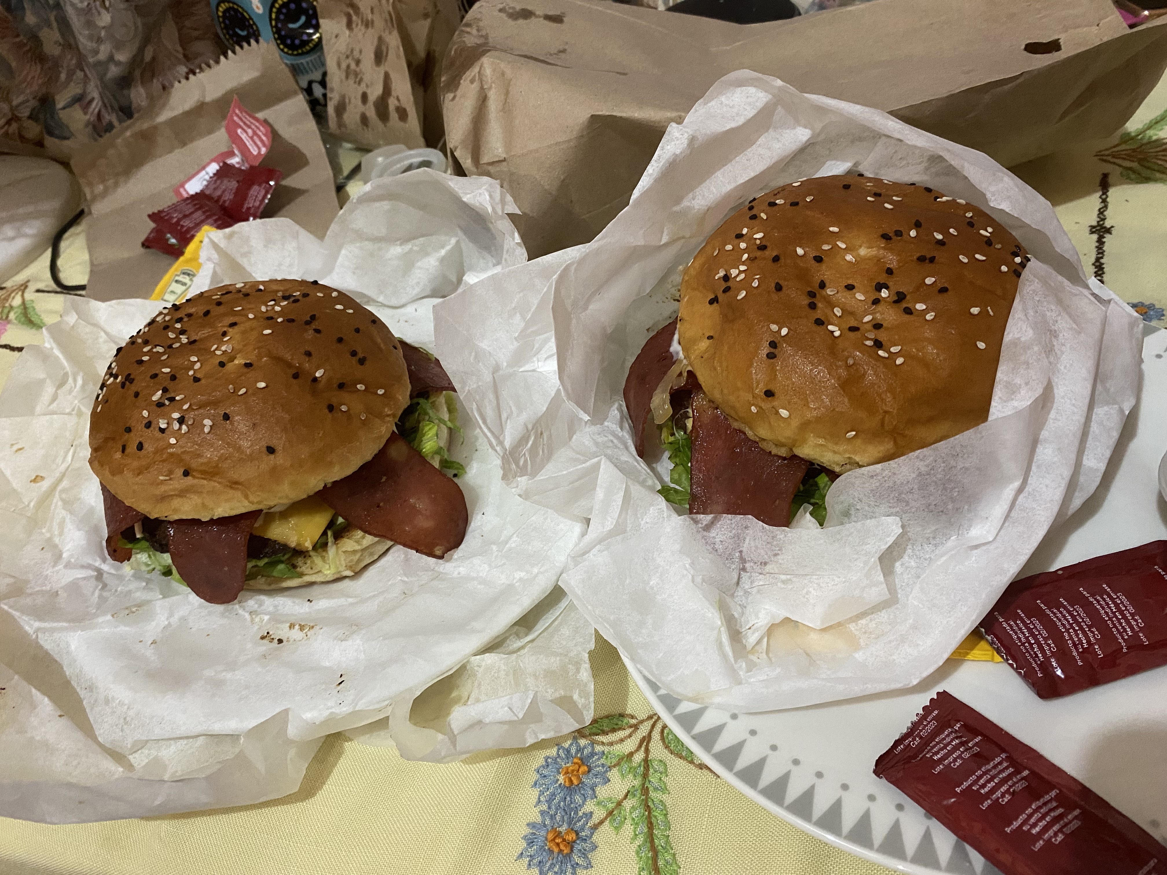 Kikes Burger image 5