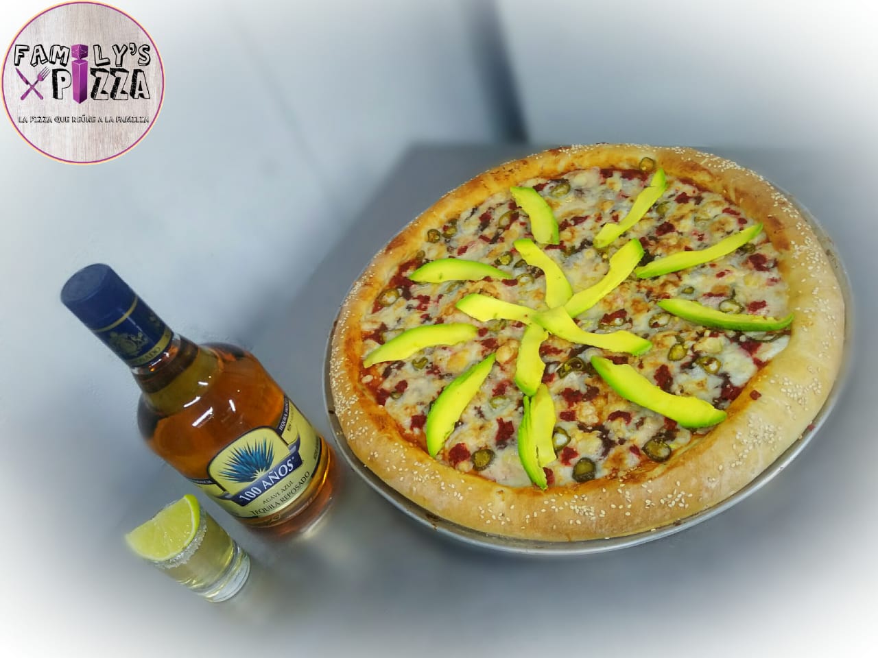 FAMILYS PIZZA image 2