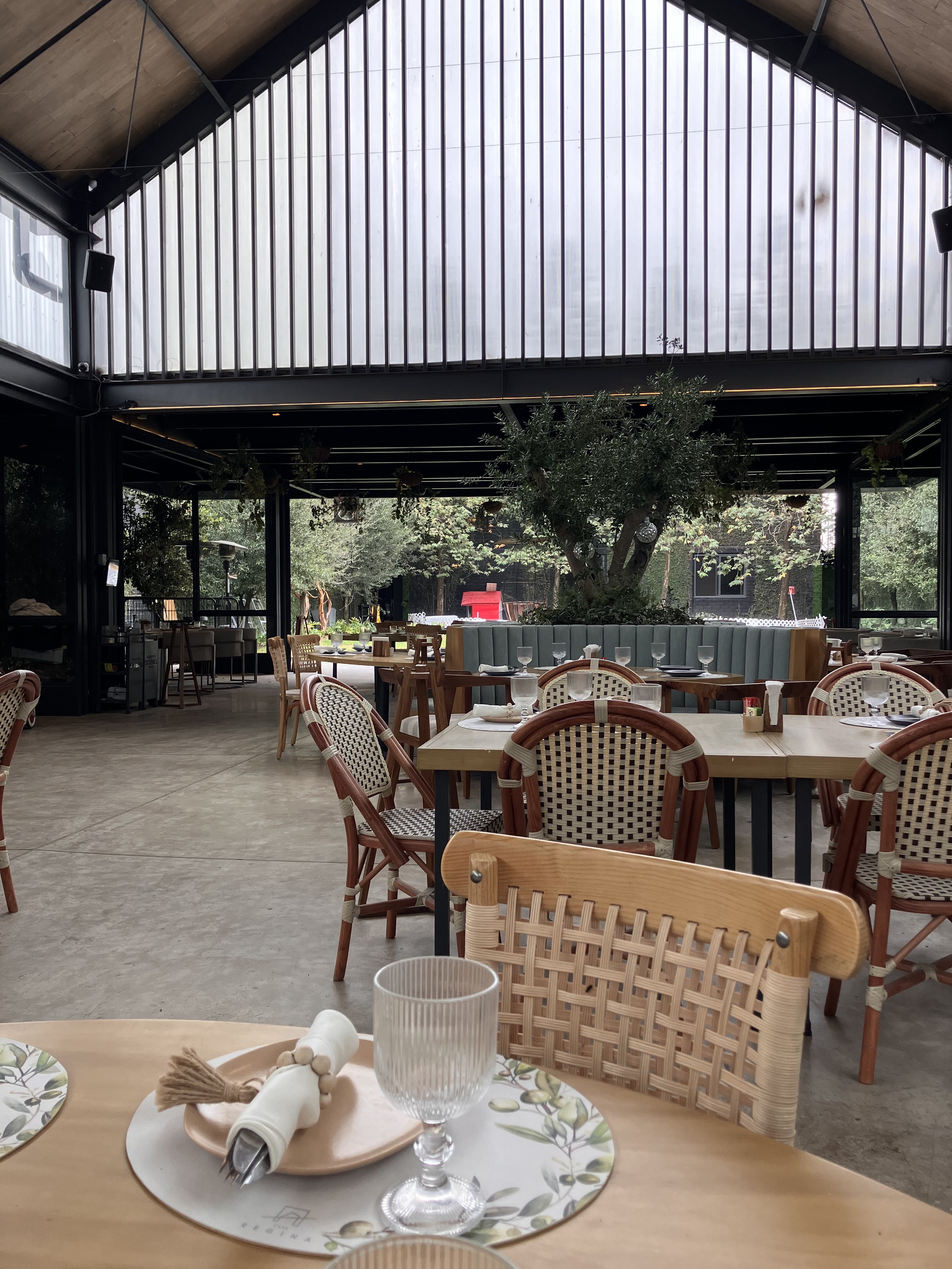 CASA REGINA Cafe Restaurant image 2