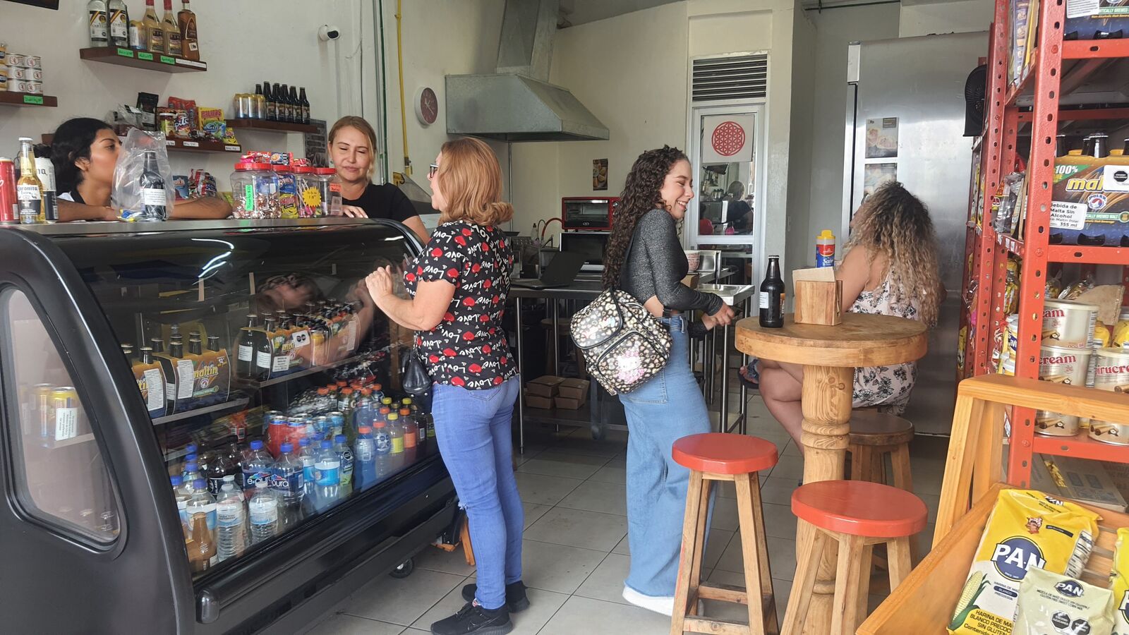 PAPAGAYO GOURMET Mercadito y Comunidad Latina image 4