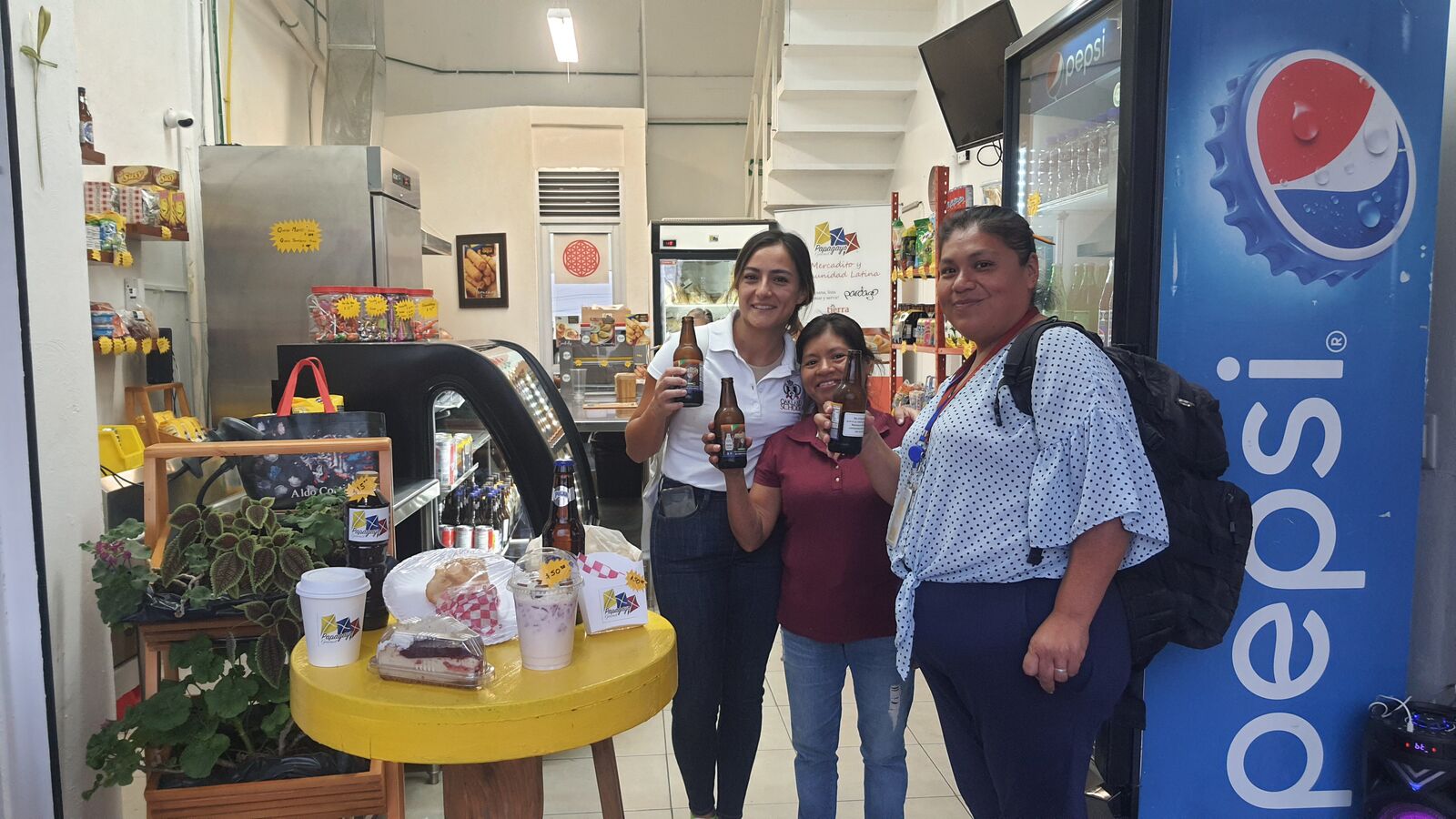 PAPAGAYO GOURMET Mercadito y Comunidad Latina image 8