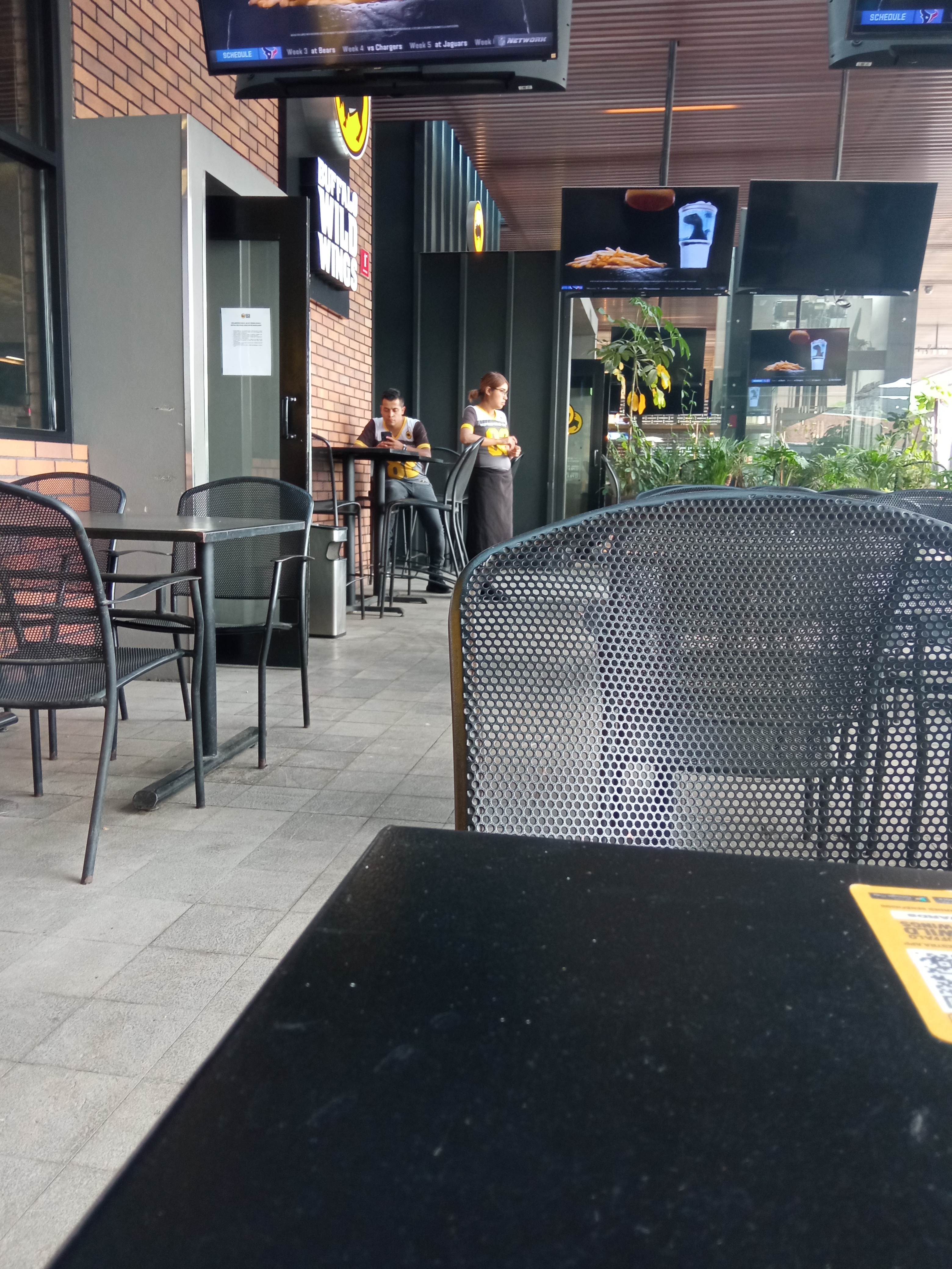 Buffalo Wild Wings Urban Center image 7