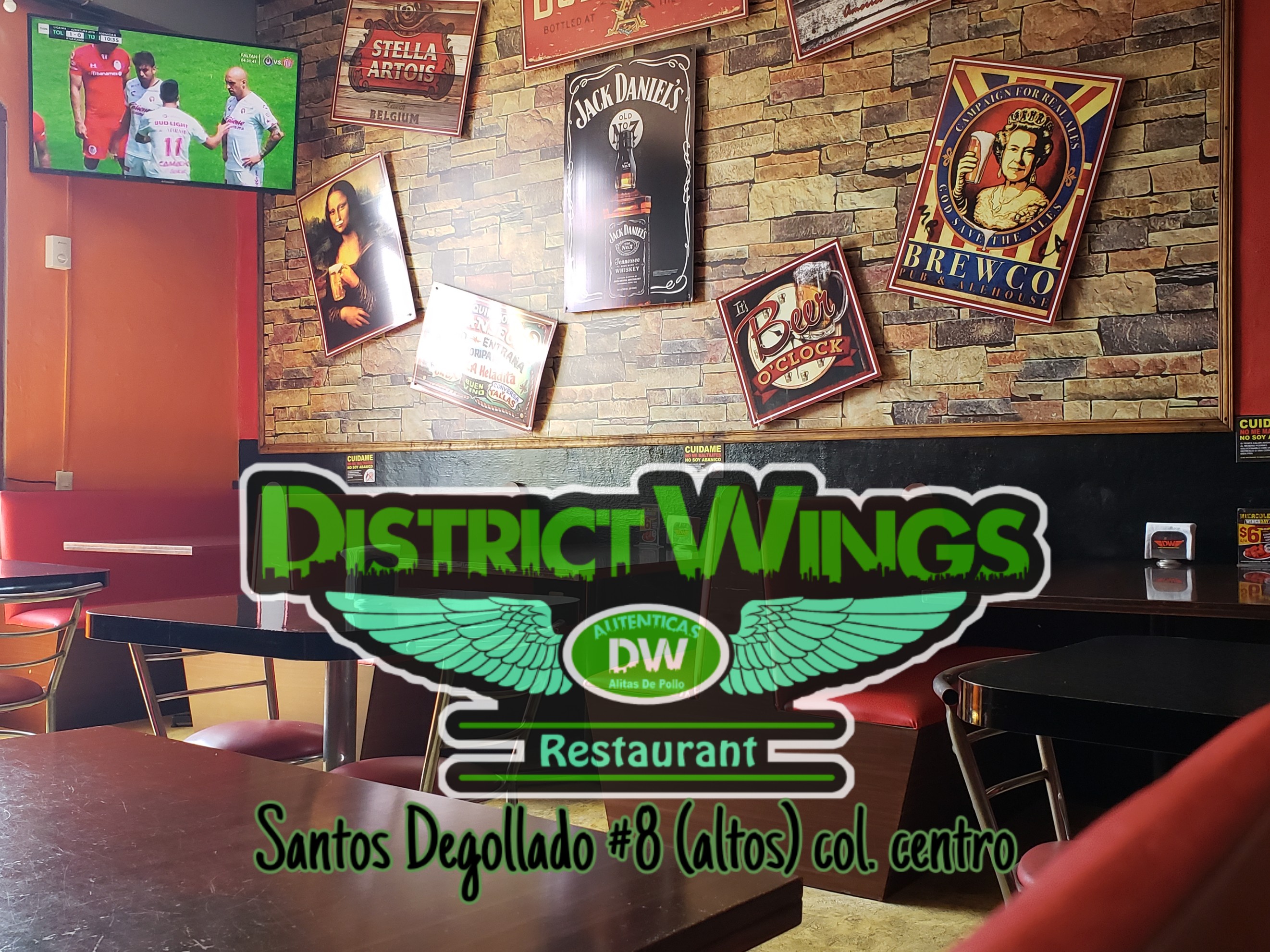 District Wings Restaurant image 10