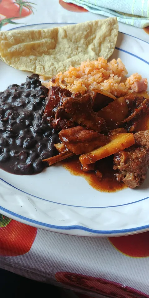 BUFFET DE GUISADOS MEXICANOS image 5