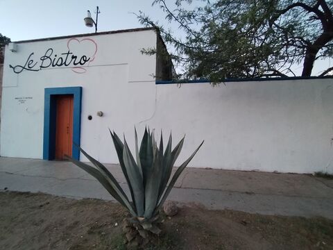 Le Bistro image 6