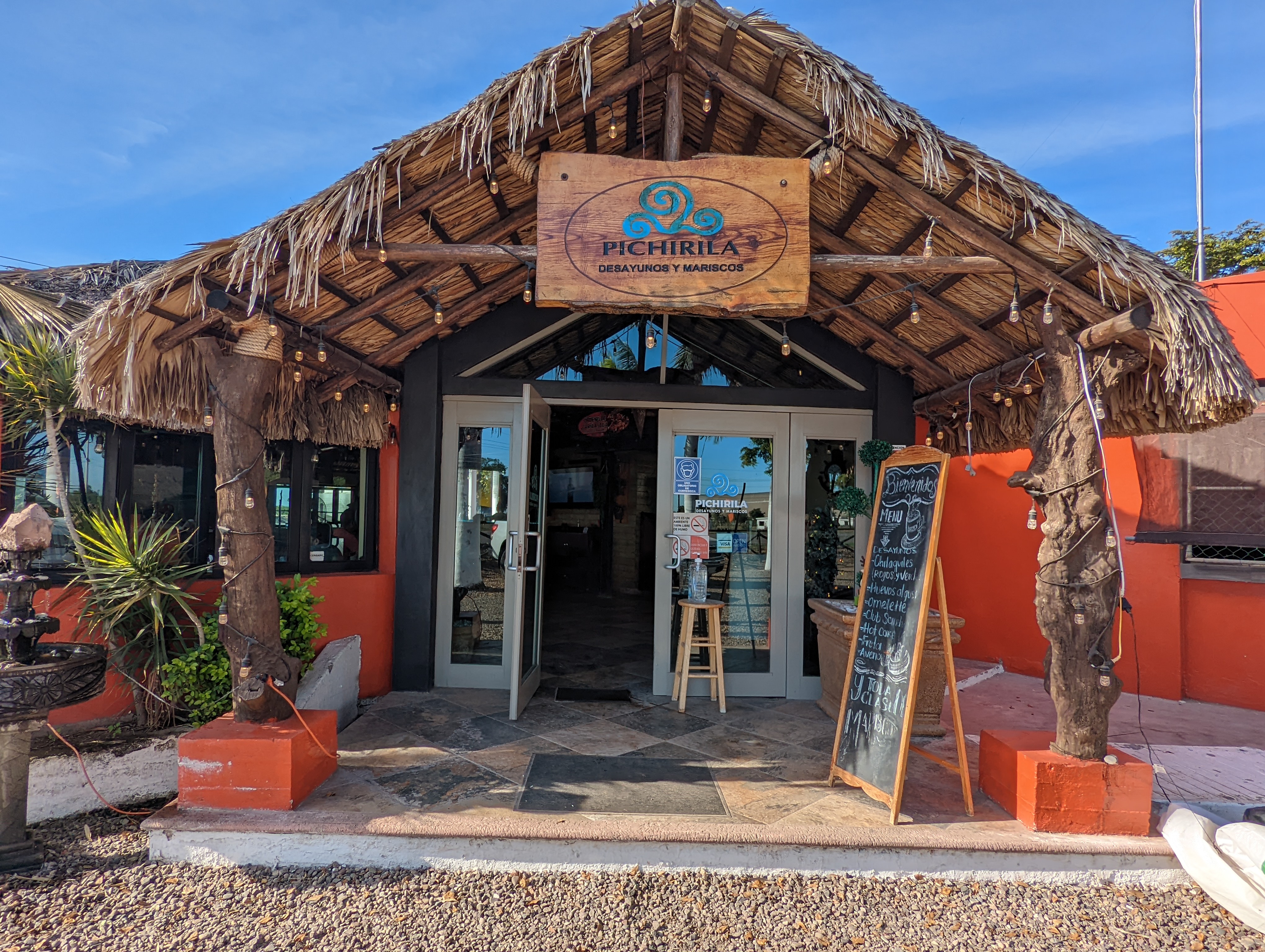 Pichirila Desayunos y Mariscos image 8