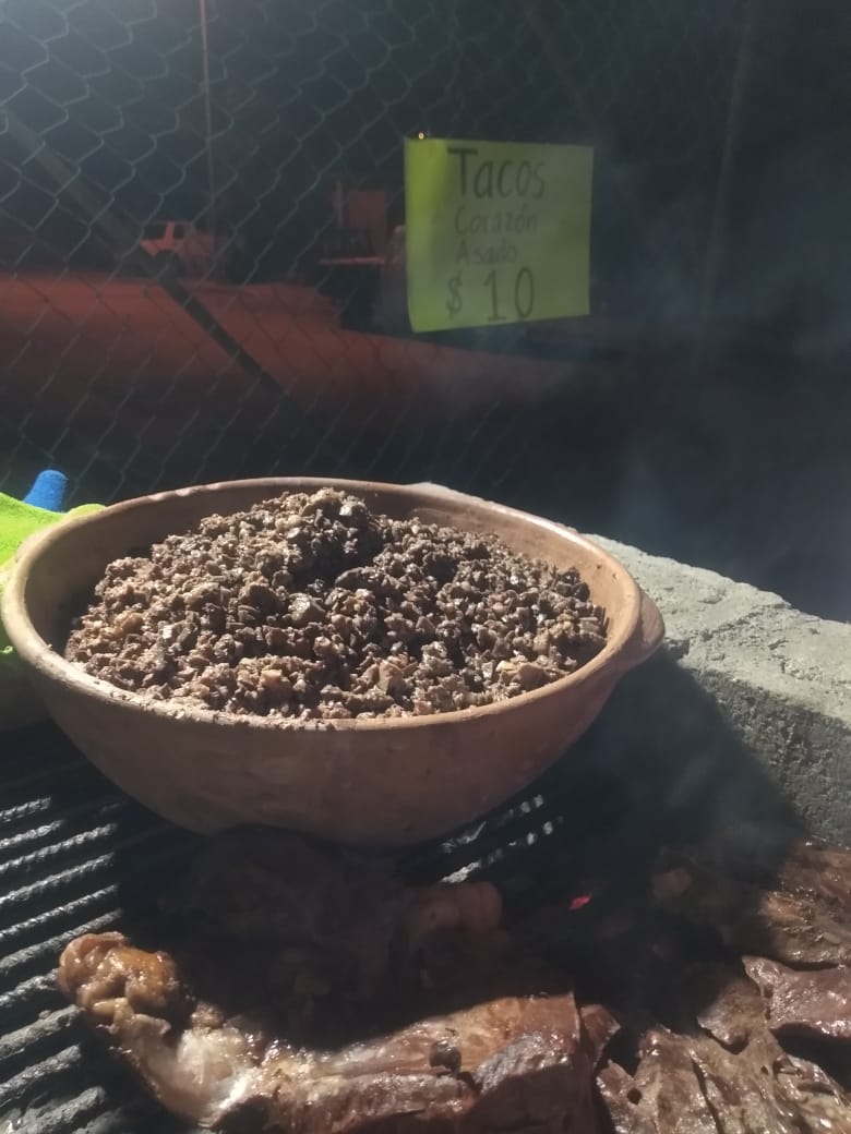 Taquería tacos de corazón con Beto chino image 3