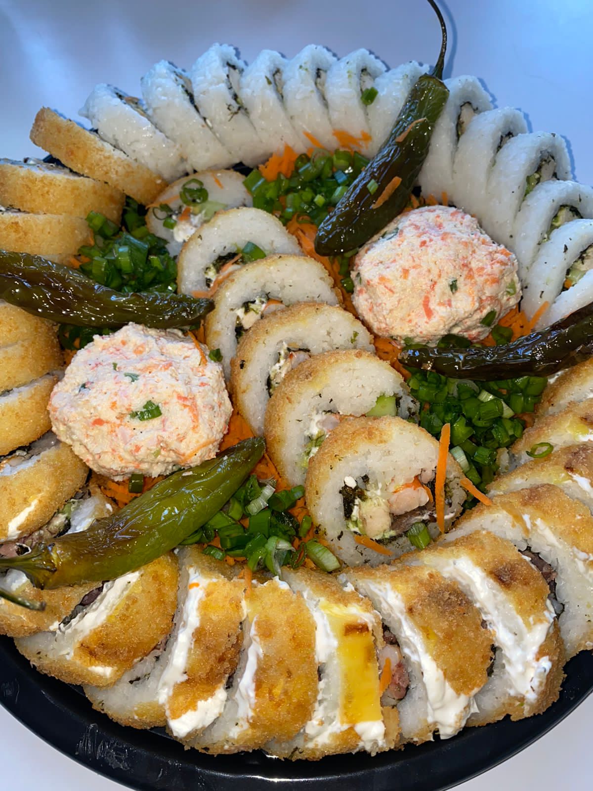 Sushi Maneki Roll image 6