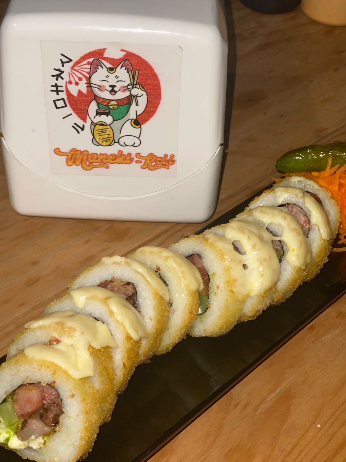 Sushi Maneki Roll image 9