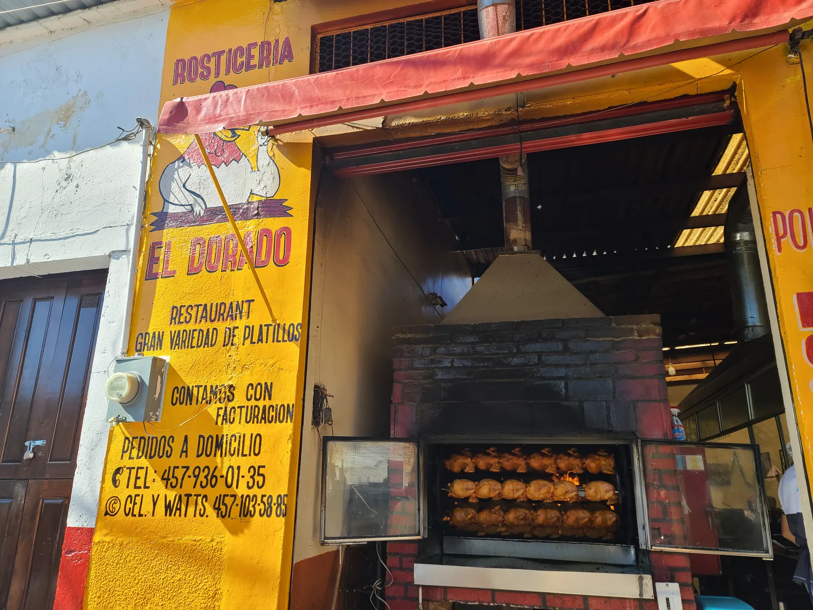 ROSTICERIA Y RESTAURANTE EL DORADO image 3
