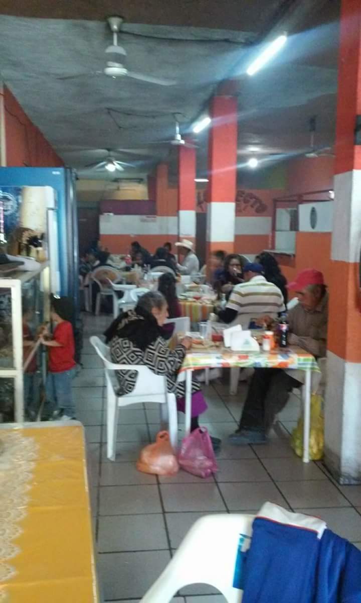 Pollos Selctos image 5