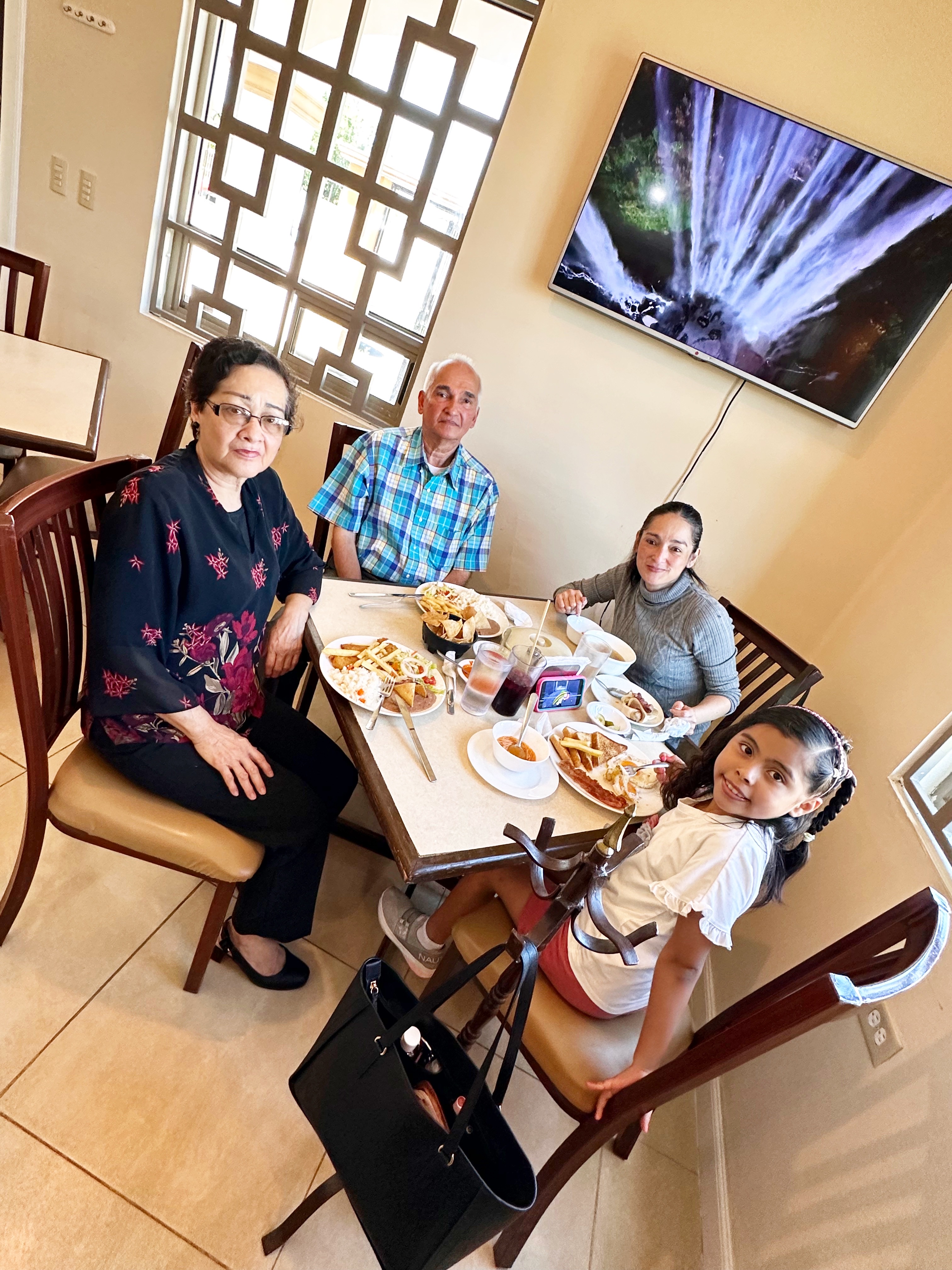 Casa Fresno Restaurant image 9