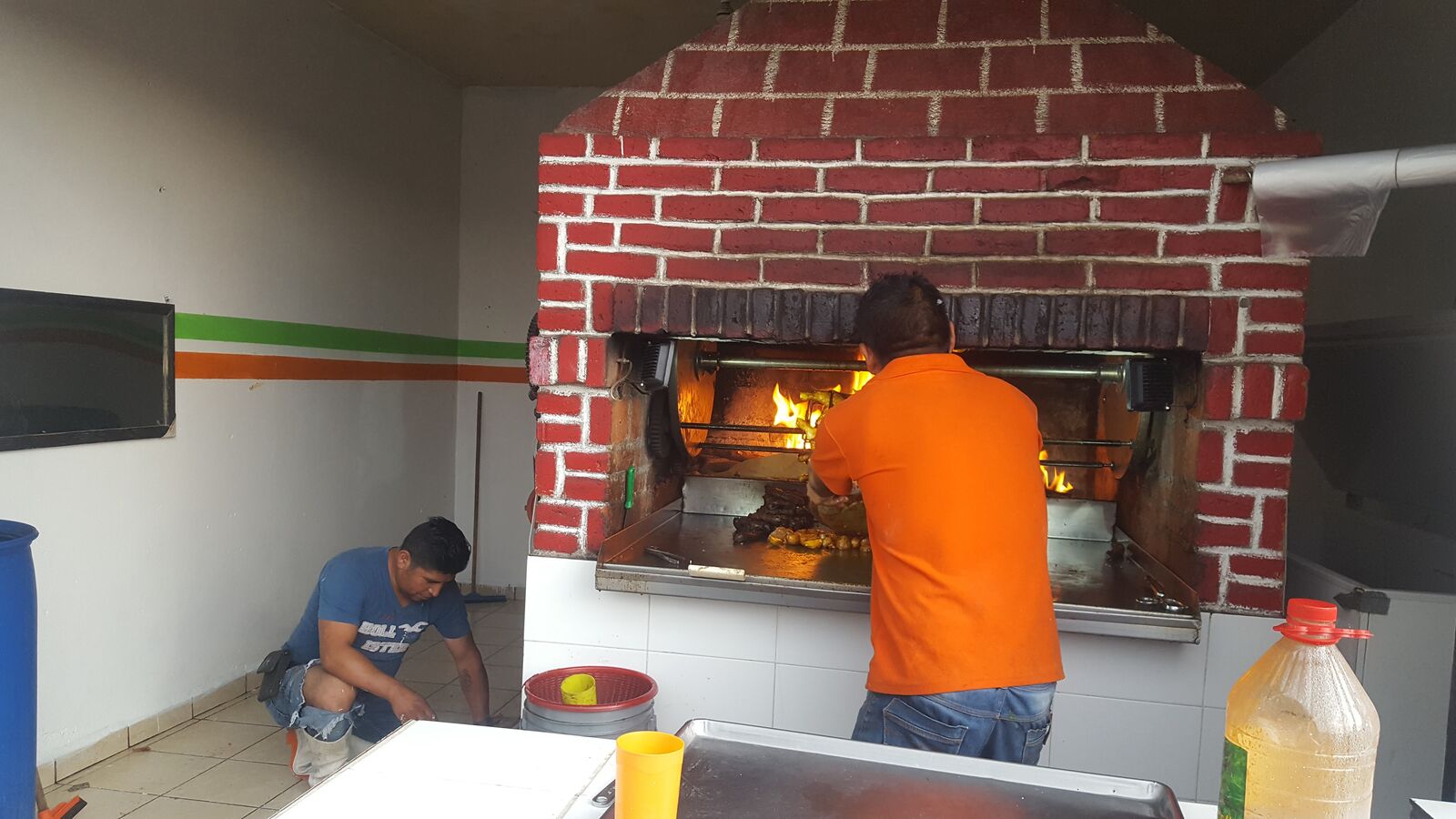 EL RICO POLLO (pollos a la leña) image 1