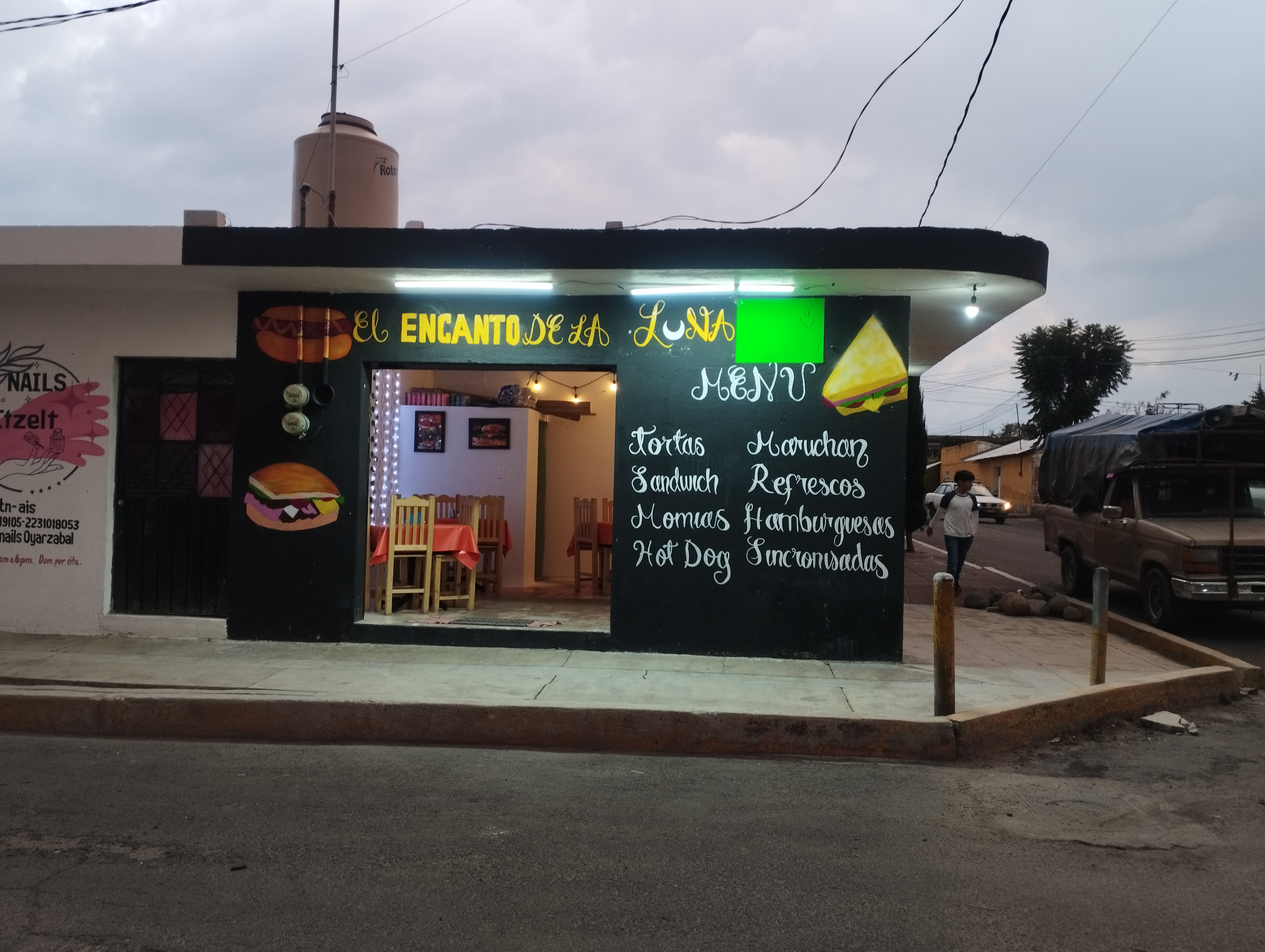 El Encanto de La Luna image 4