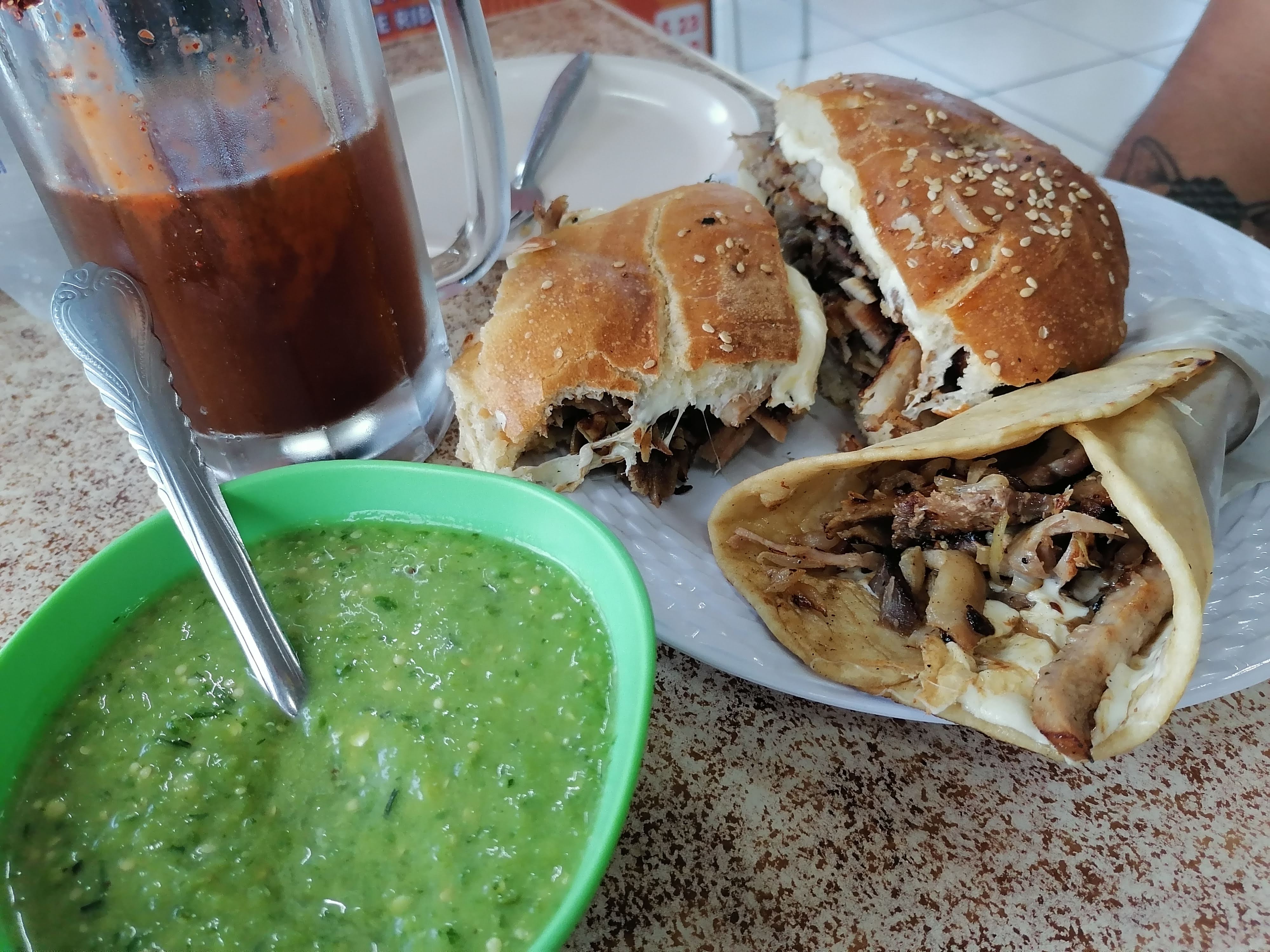 Carnitas Y Cemitas Lupita image 9
