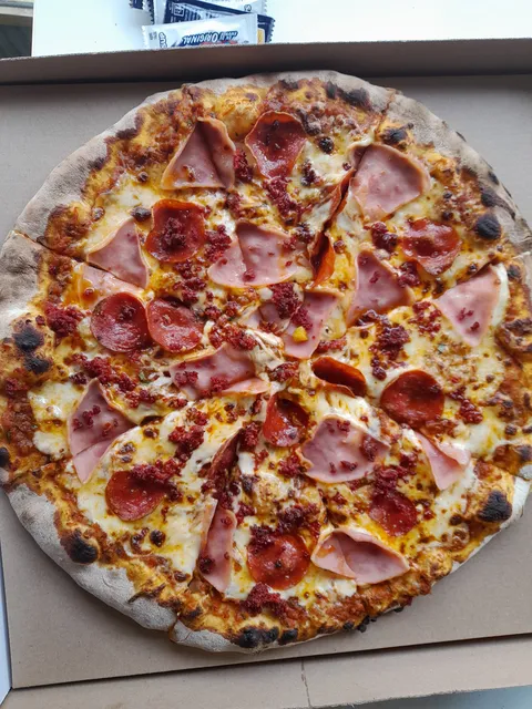 La Oliva - Pizzería image 1