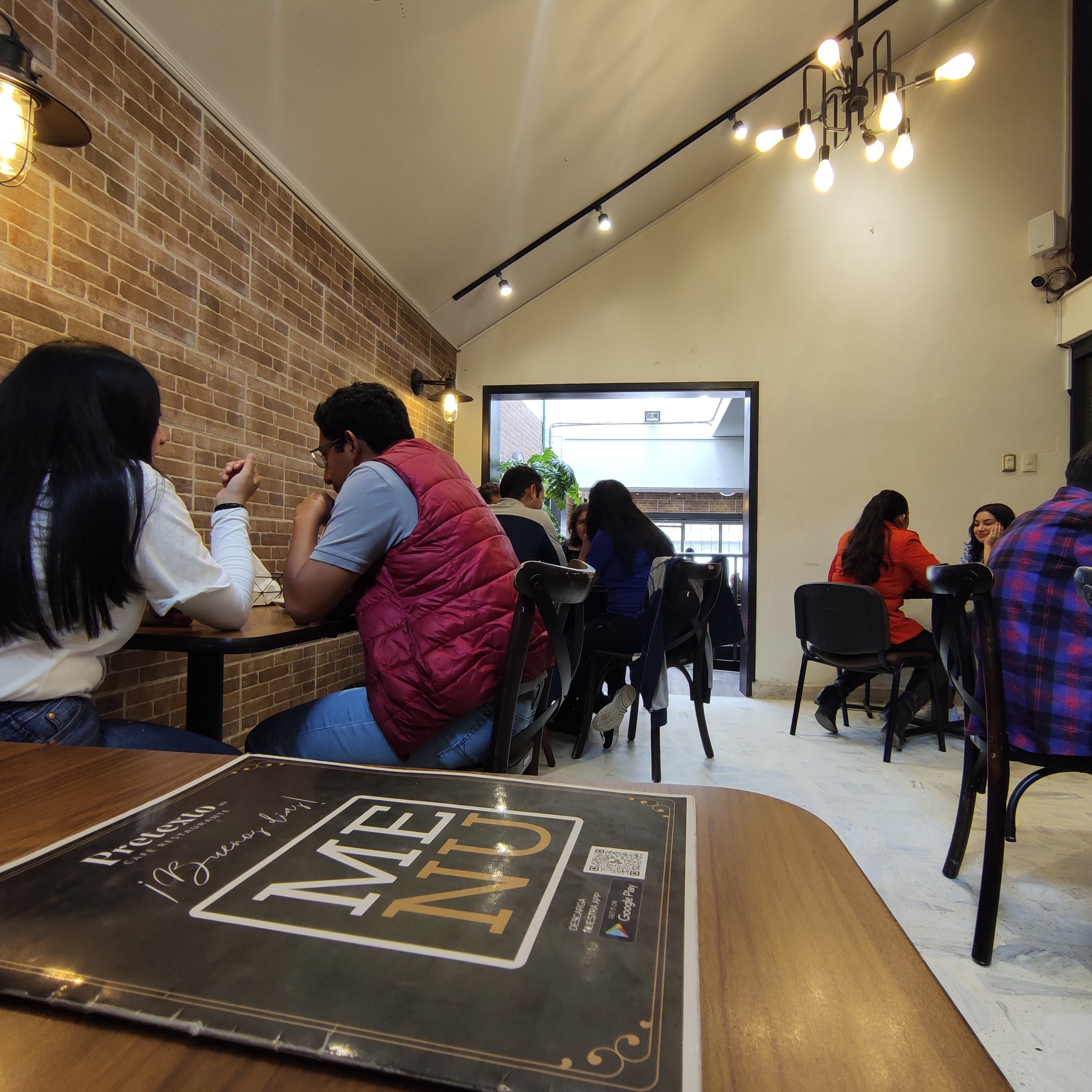 Pretexto Café Restaurante image 2