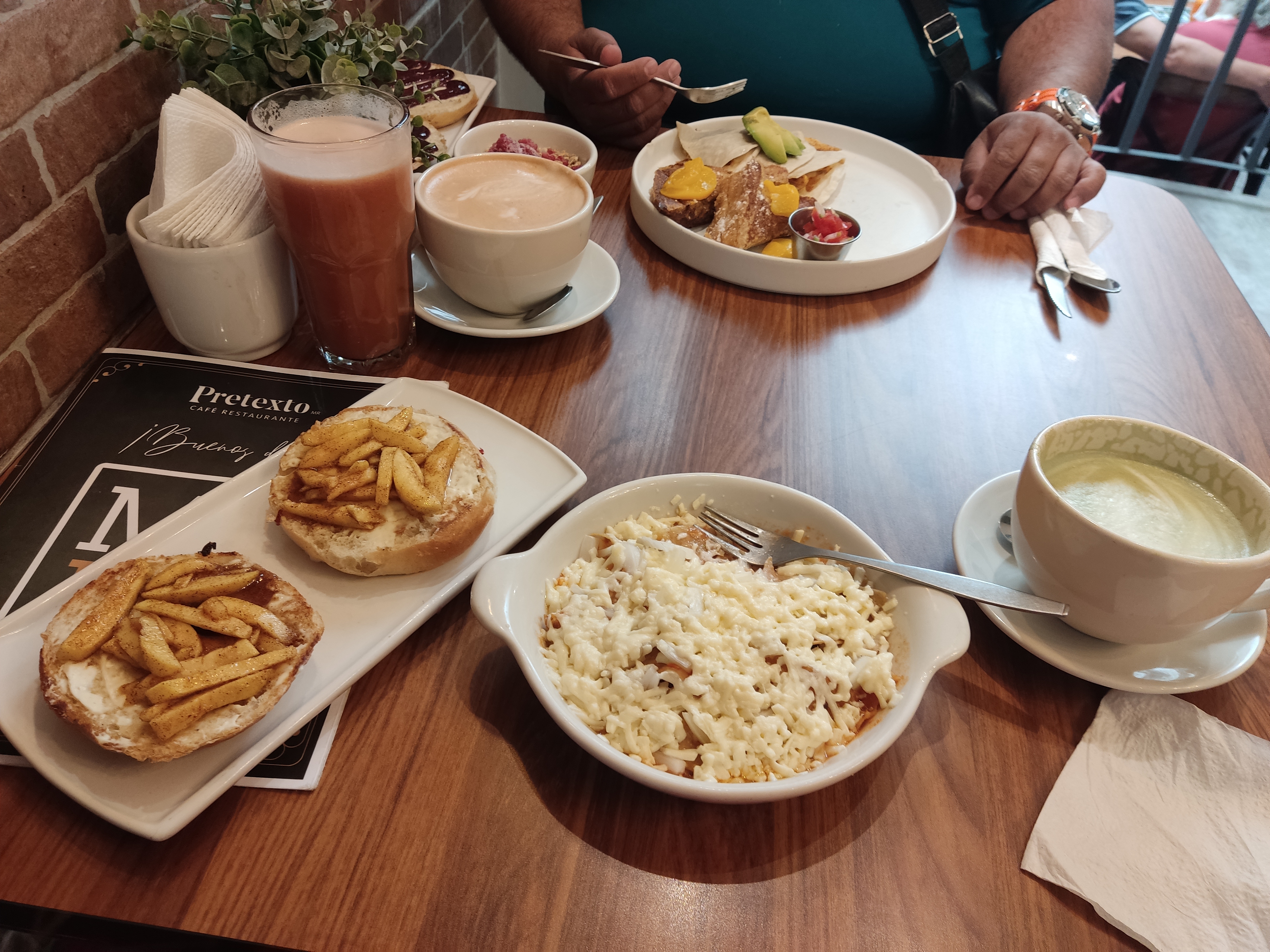 Pretexto Café Restaurante image 4