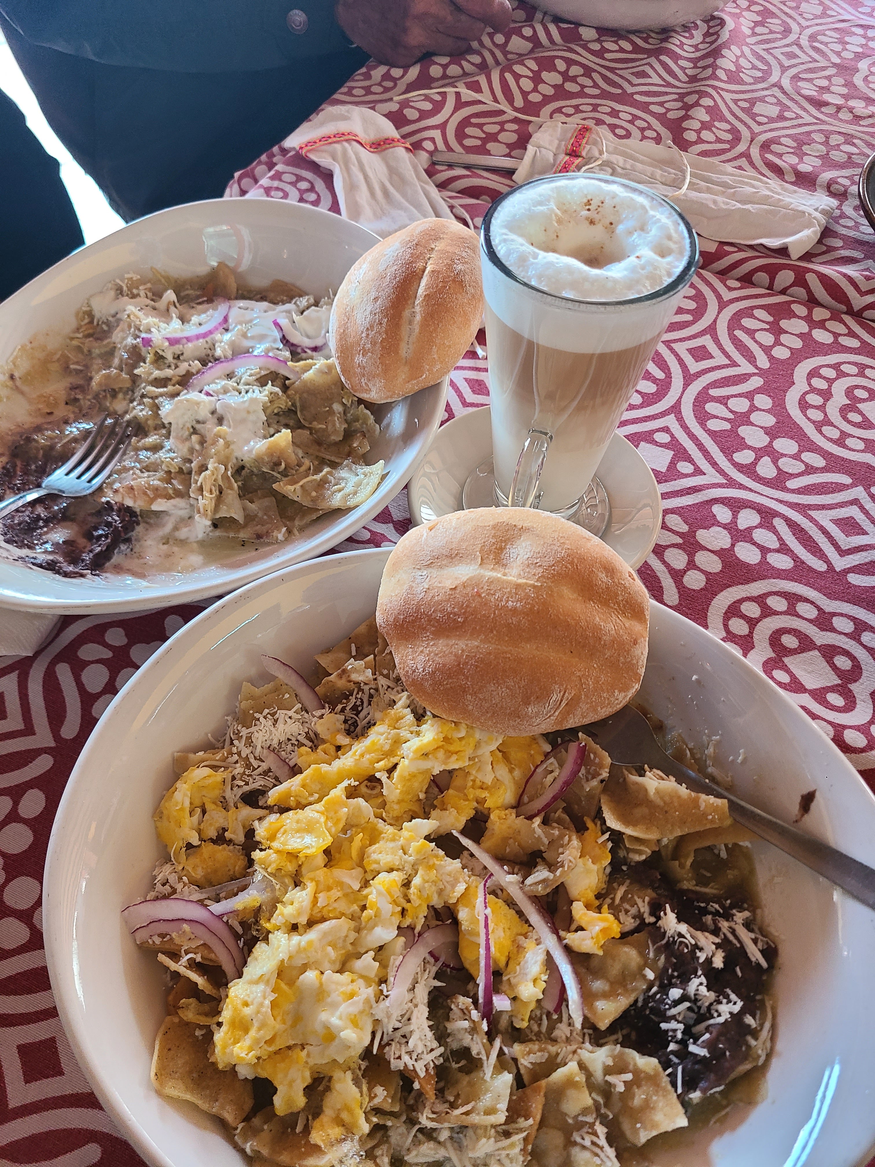 La Estancia. Chilaquilería. image 4