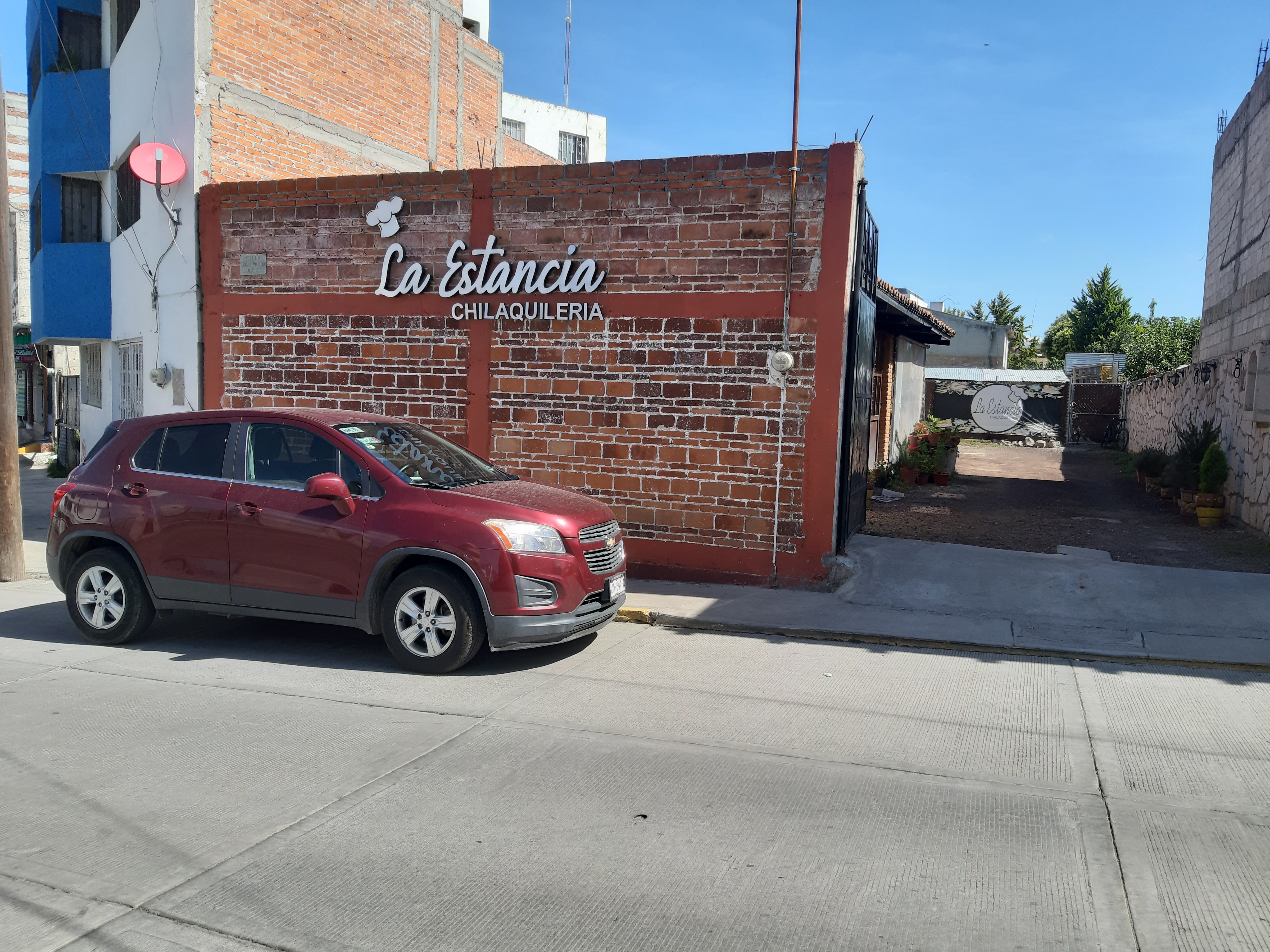 La Estancia. Chilaquilería. image 5