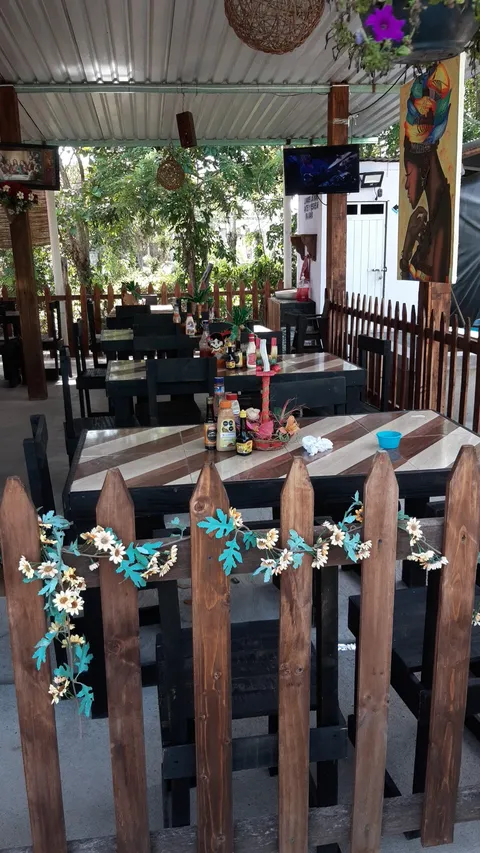 Palapa El encanto "Cockteleria y mariscos" image 6
