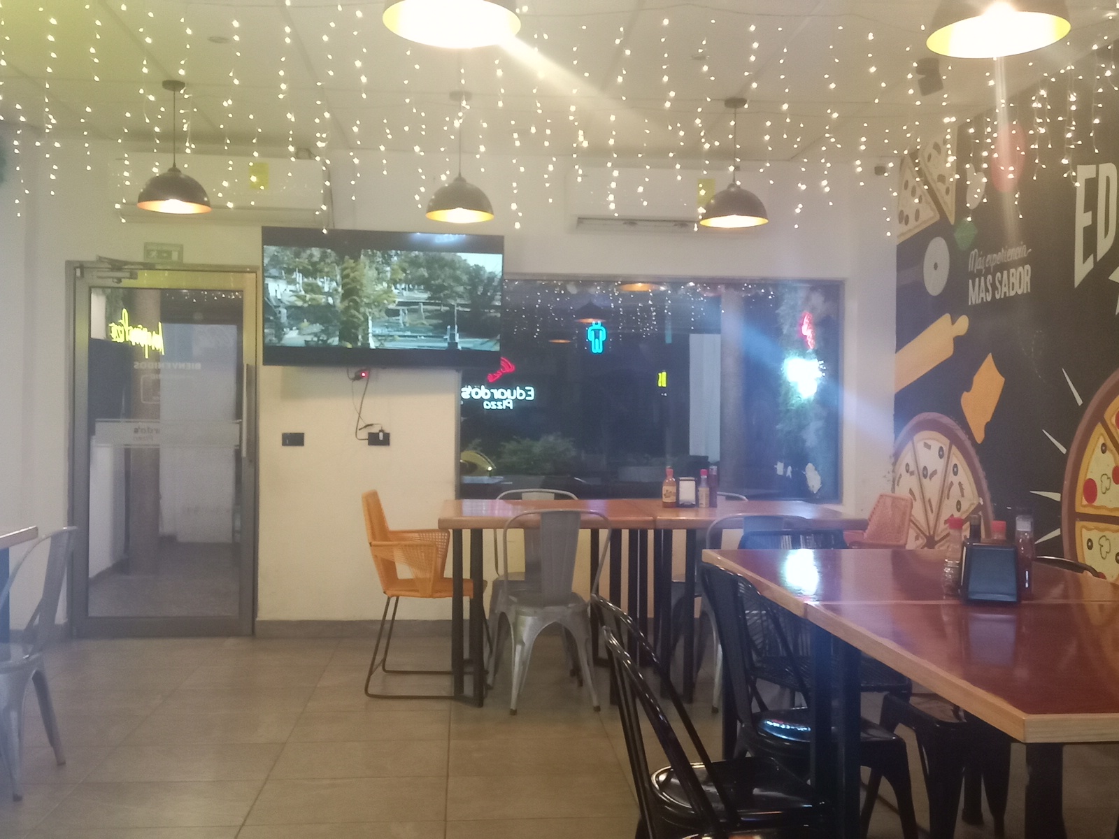 Eduardo's Pizza image 5