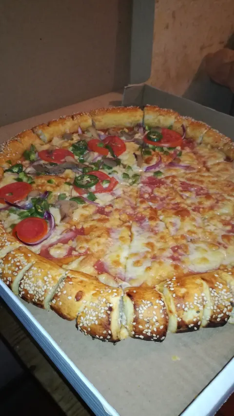 Chey Chey Pizza image 2