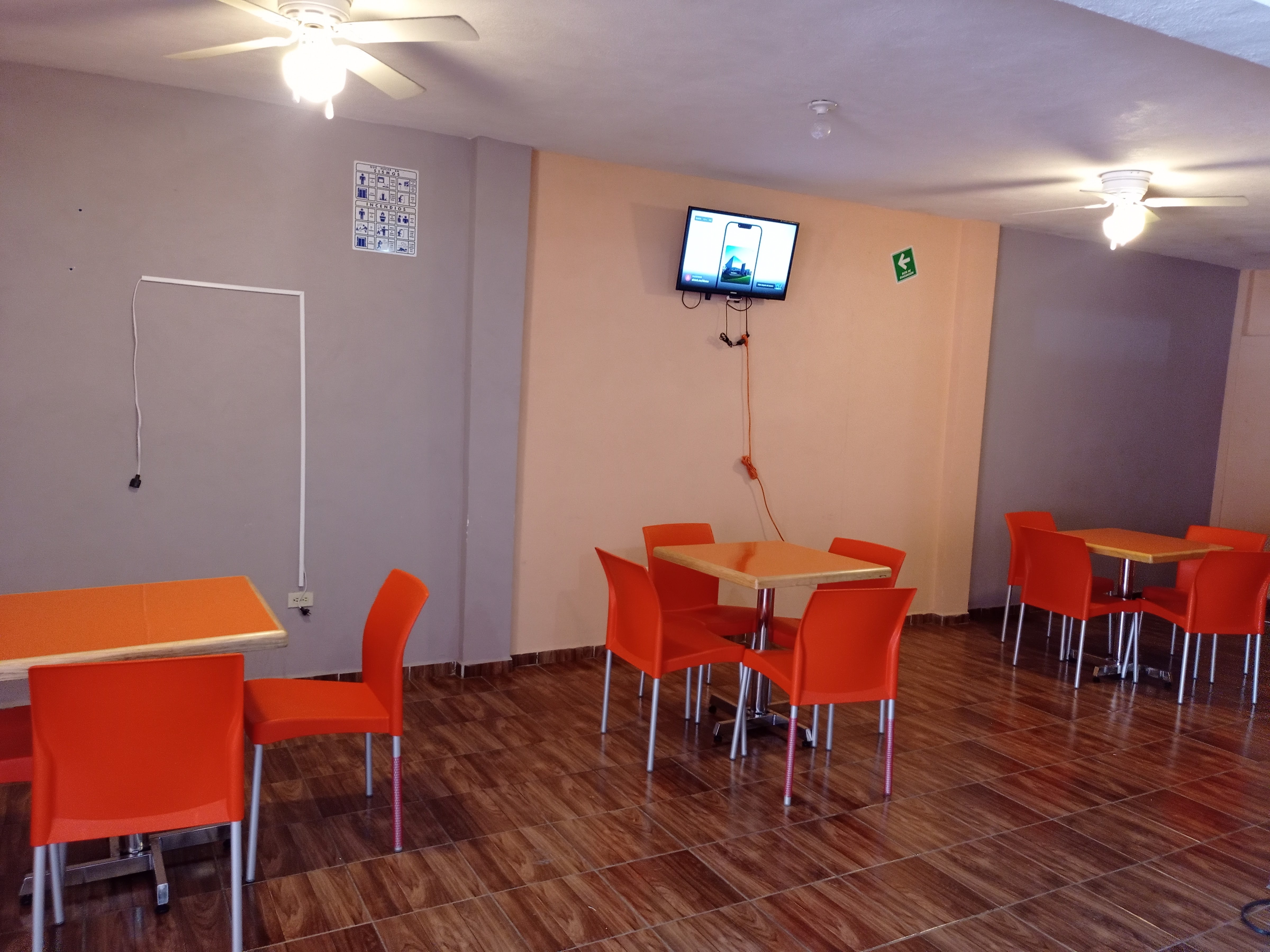 PIZZA BOX MOCTEZUMA image 2