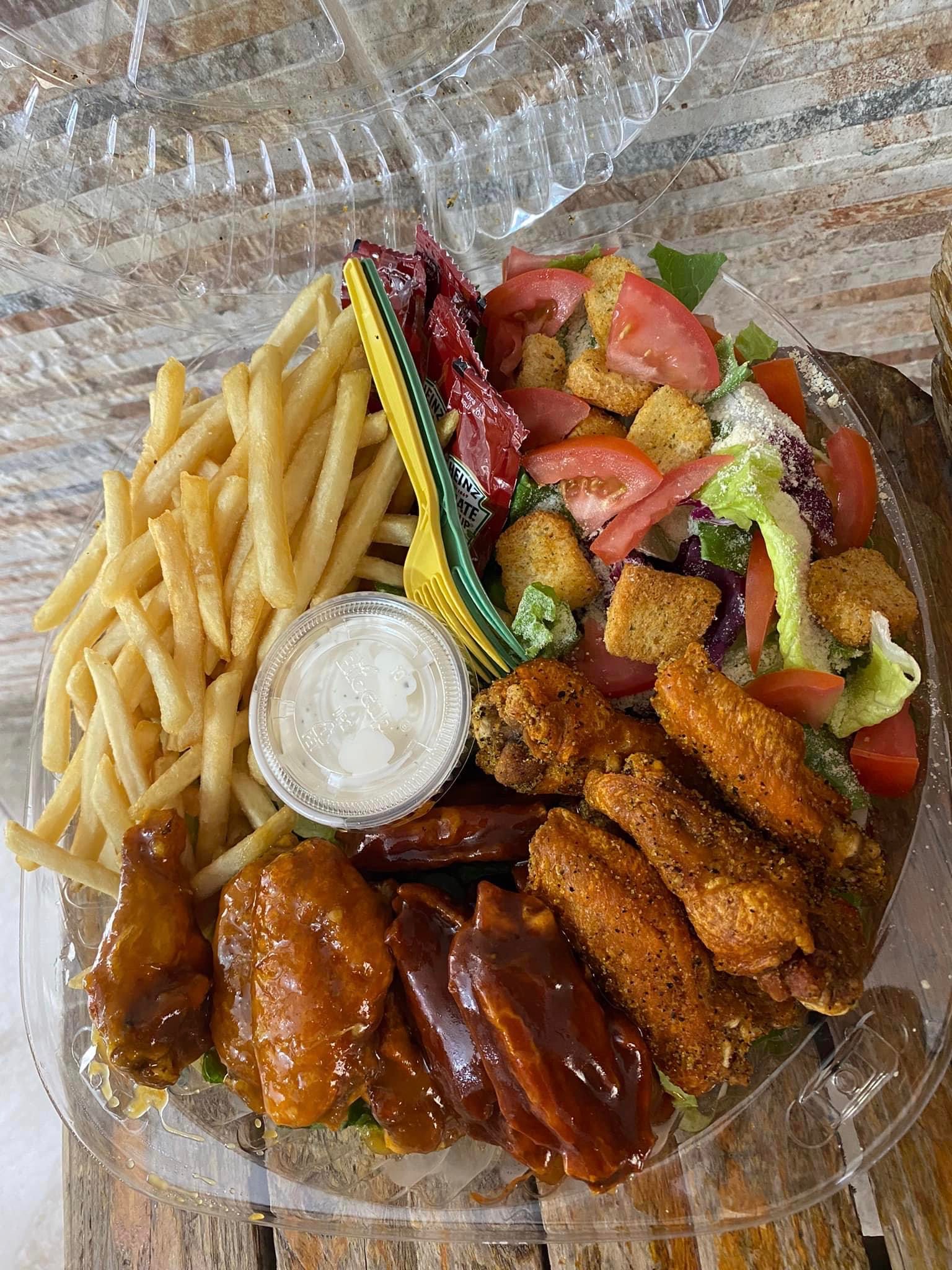 WINGS & RIBS VILLA DE ARISTA image 7