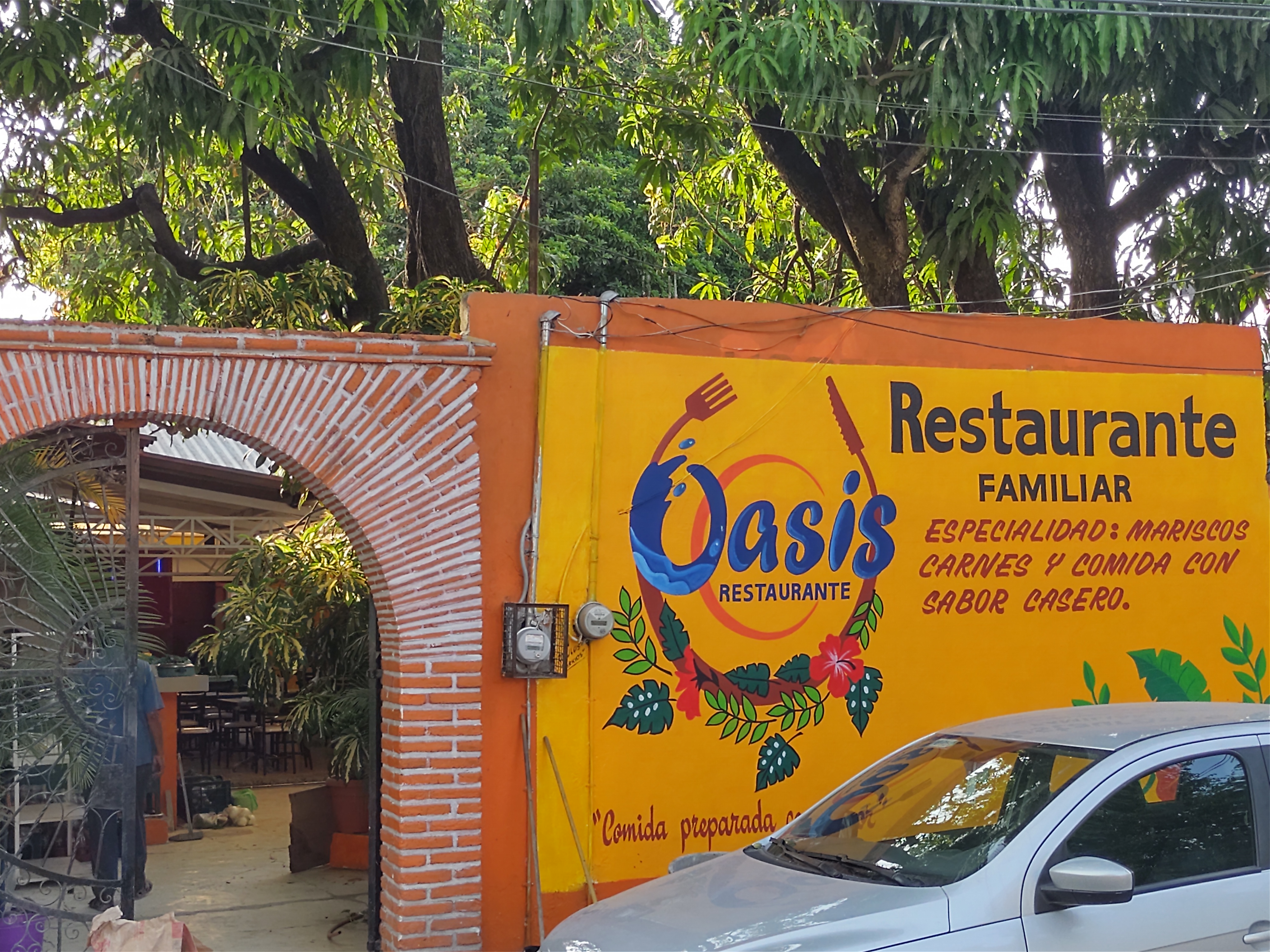 Oasis Restaurante image 4