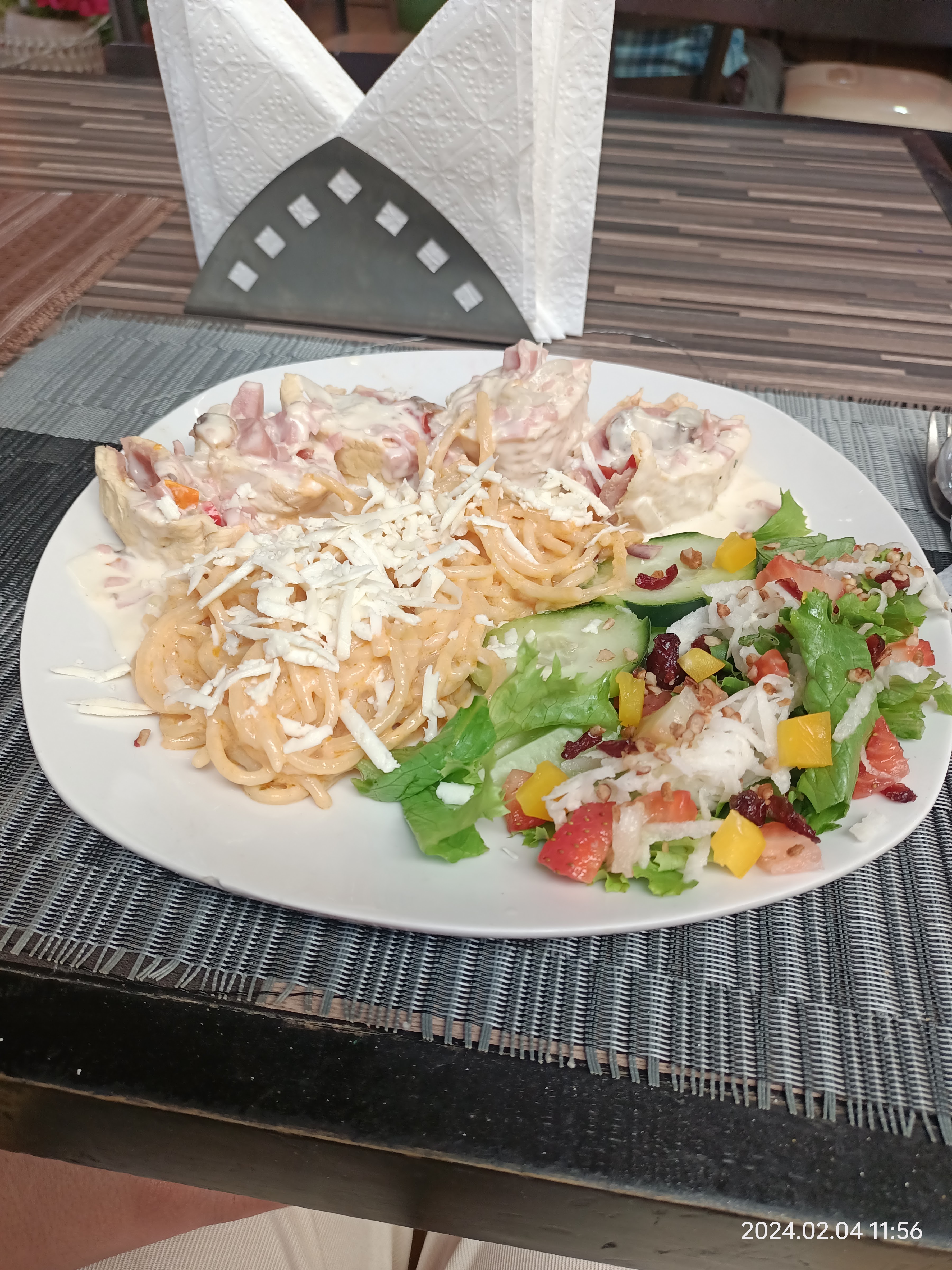 Oasis Restaurante image 7