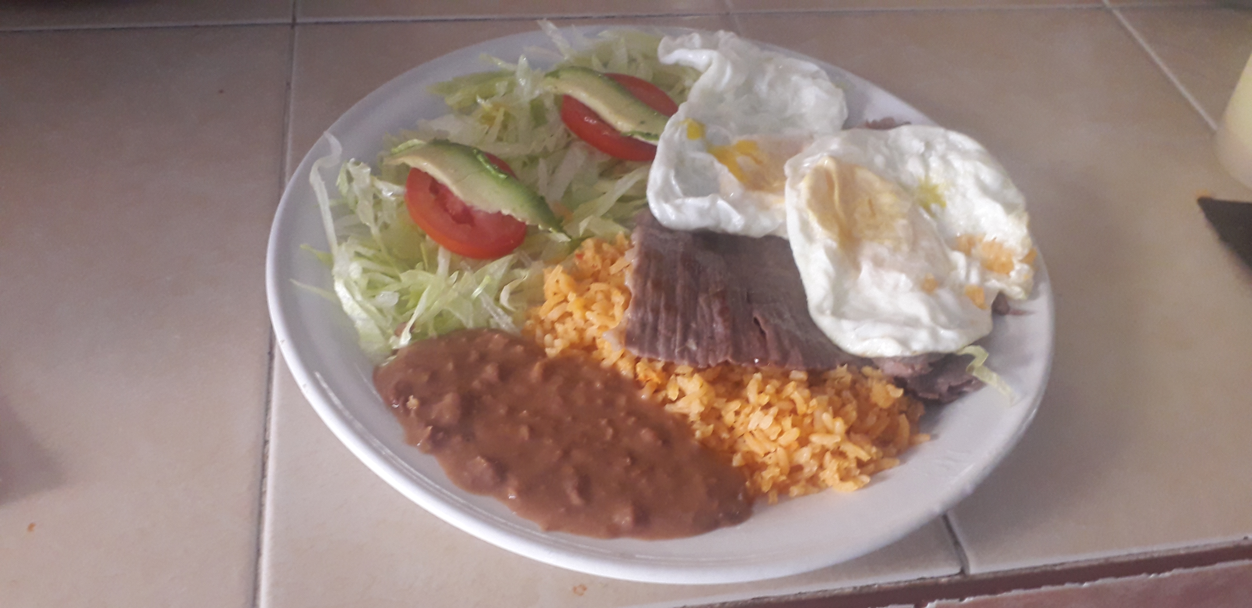 Barbacoa Y Consomé De Borrego "Hnos. Guerrero" image 3