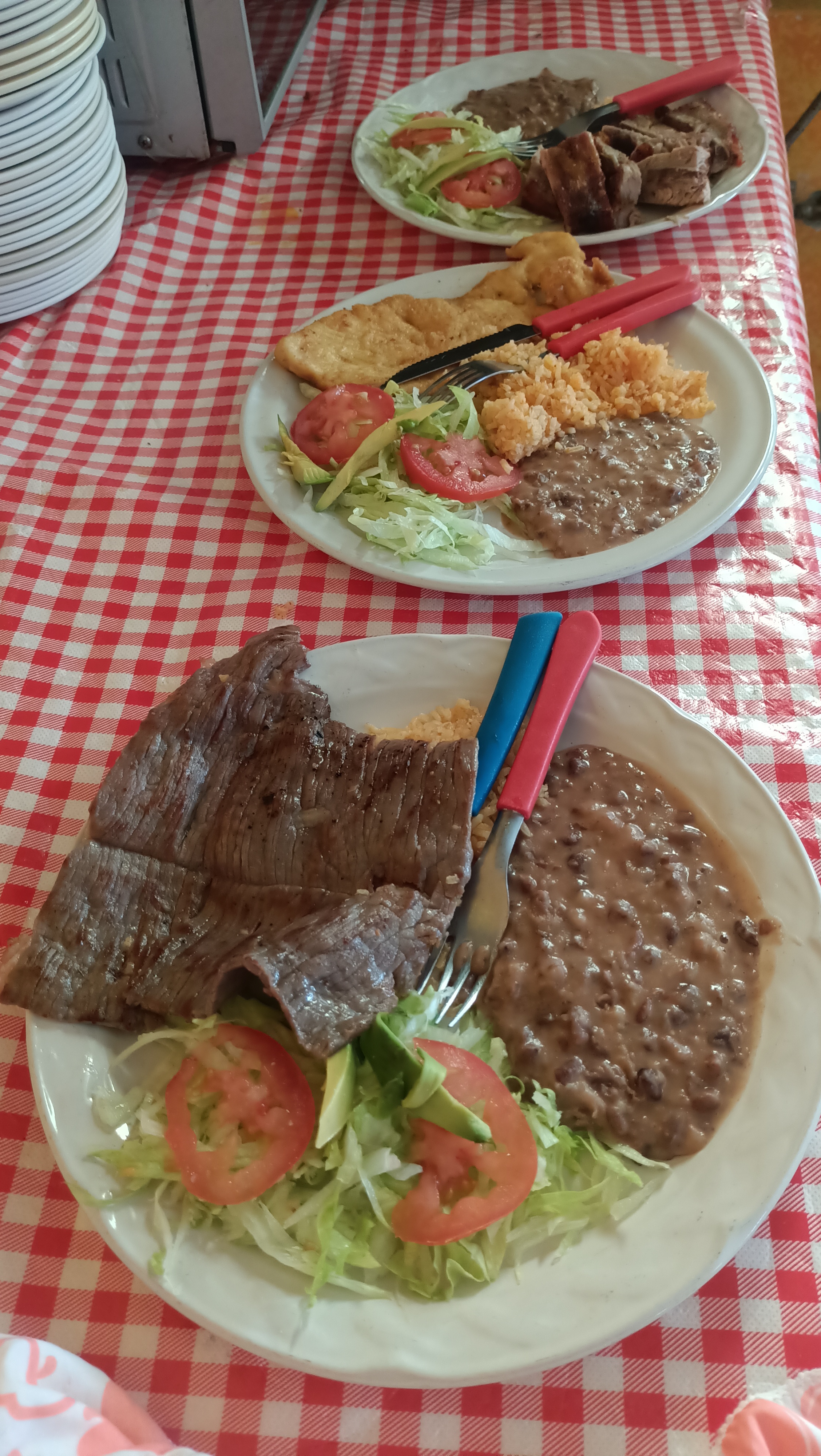 Barbacoa Y Consomé De Borrego "Hnos. Guerrero" image 4