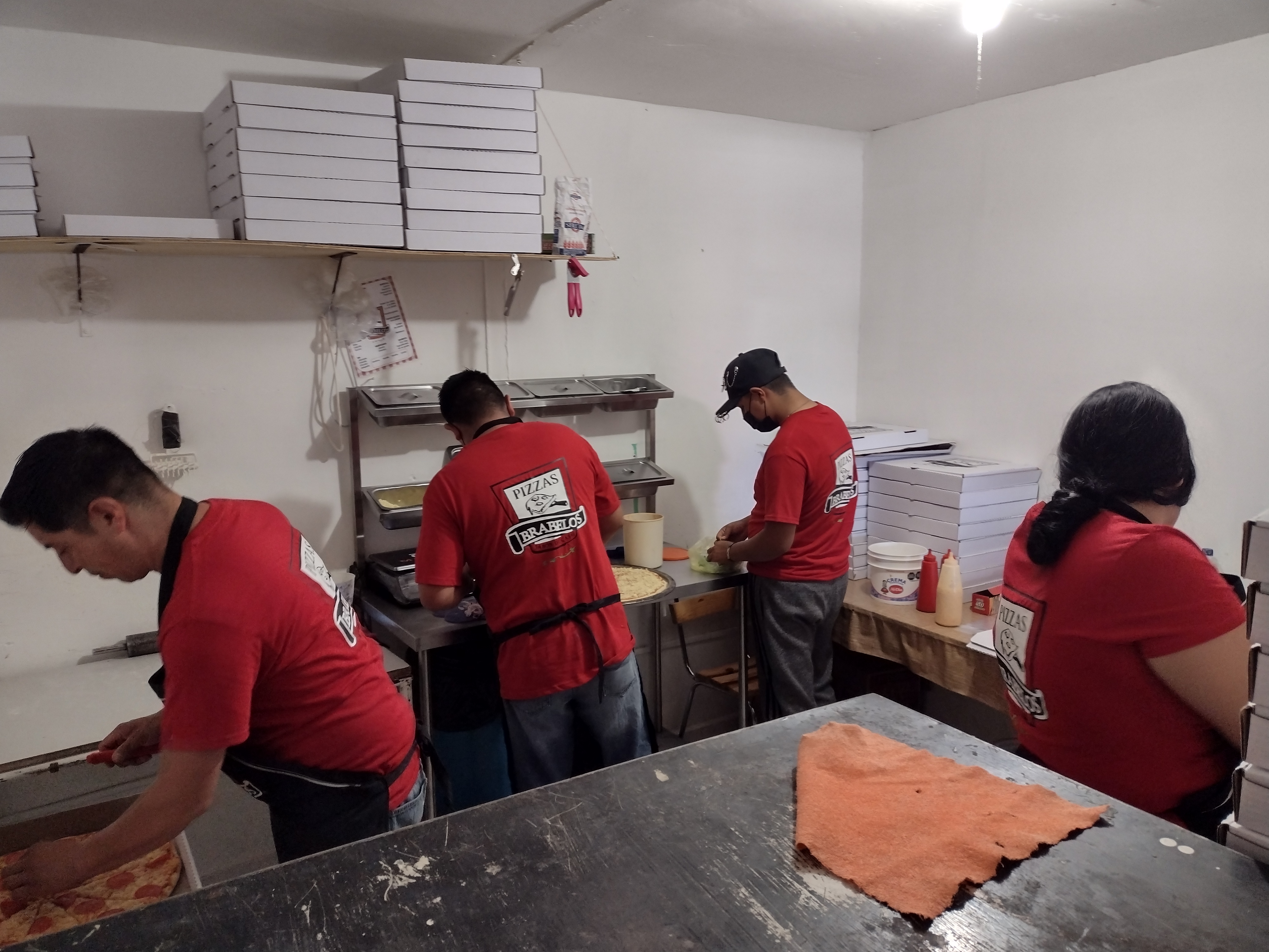 Brabelos Pizzas image 5