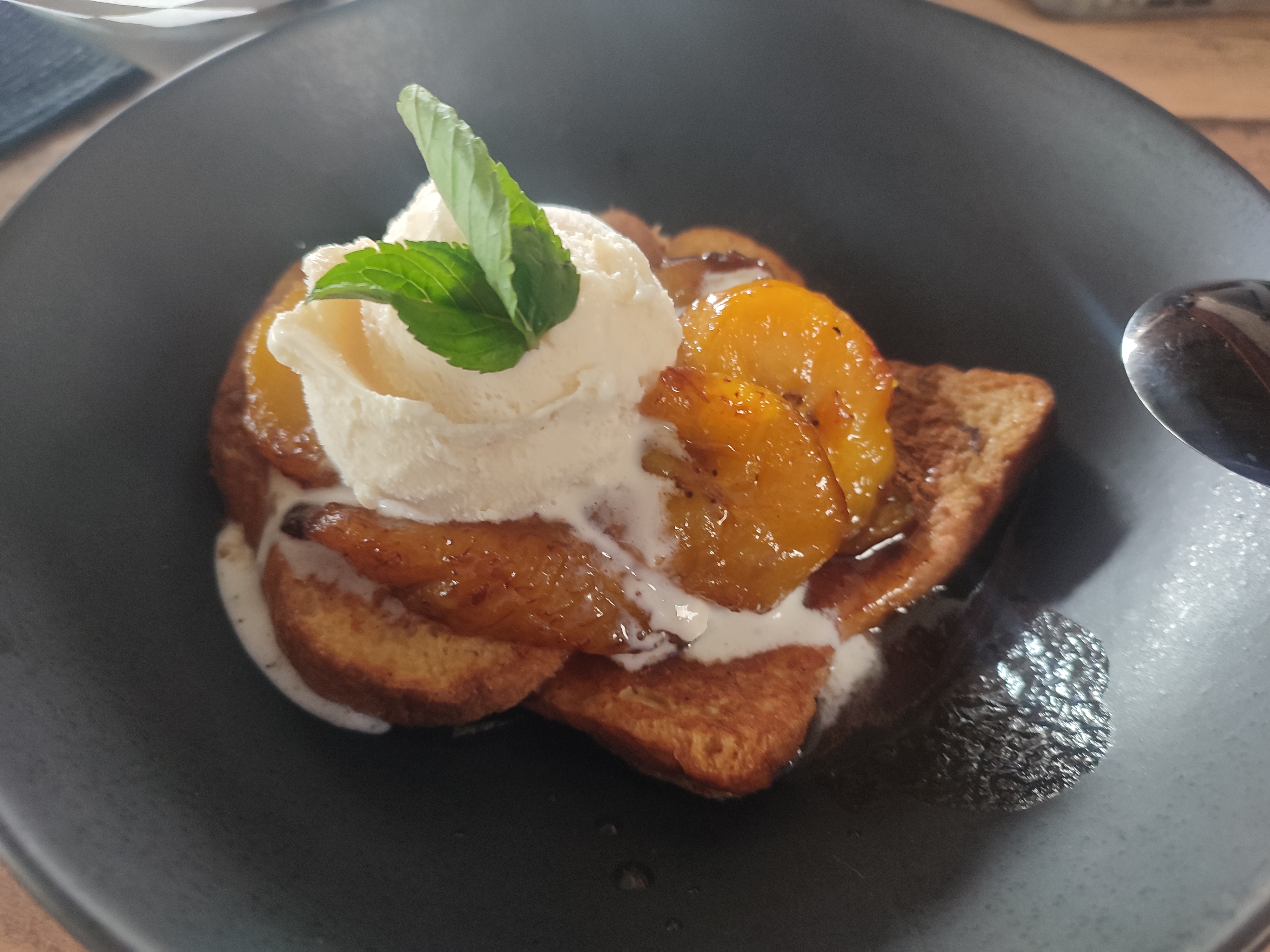 RESTAURANTE ENOLA Cocina Urbana image 2