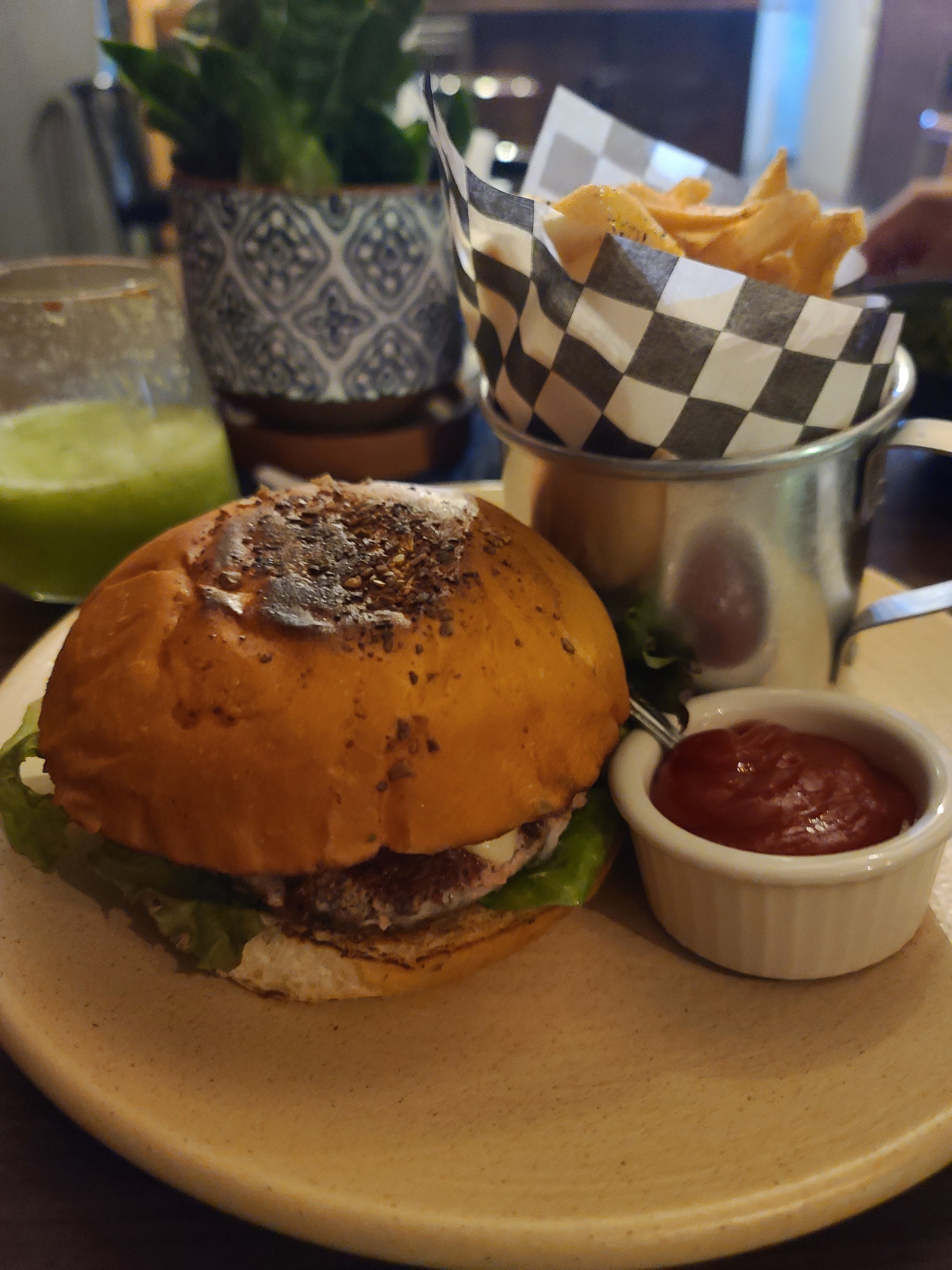 RESTAURANTE ENOLA Cocina Urbana image 8