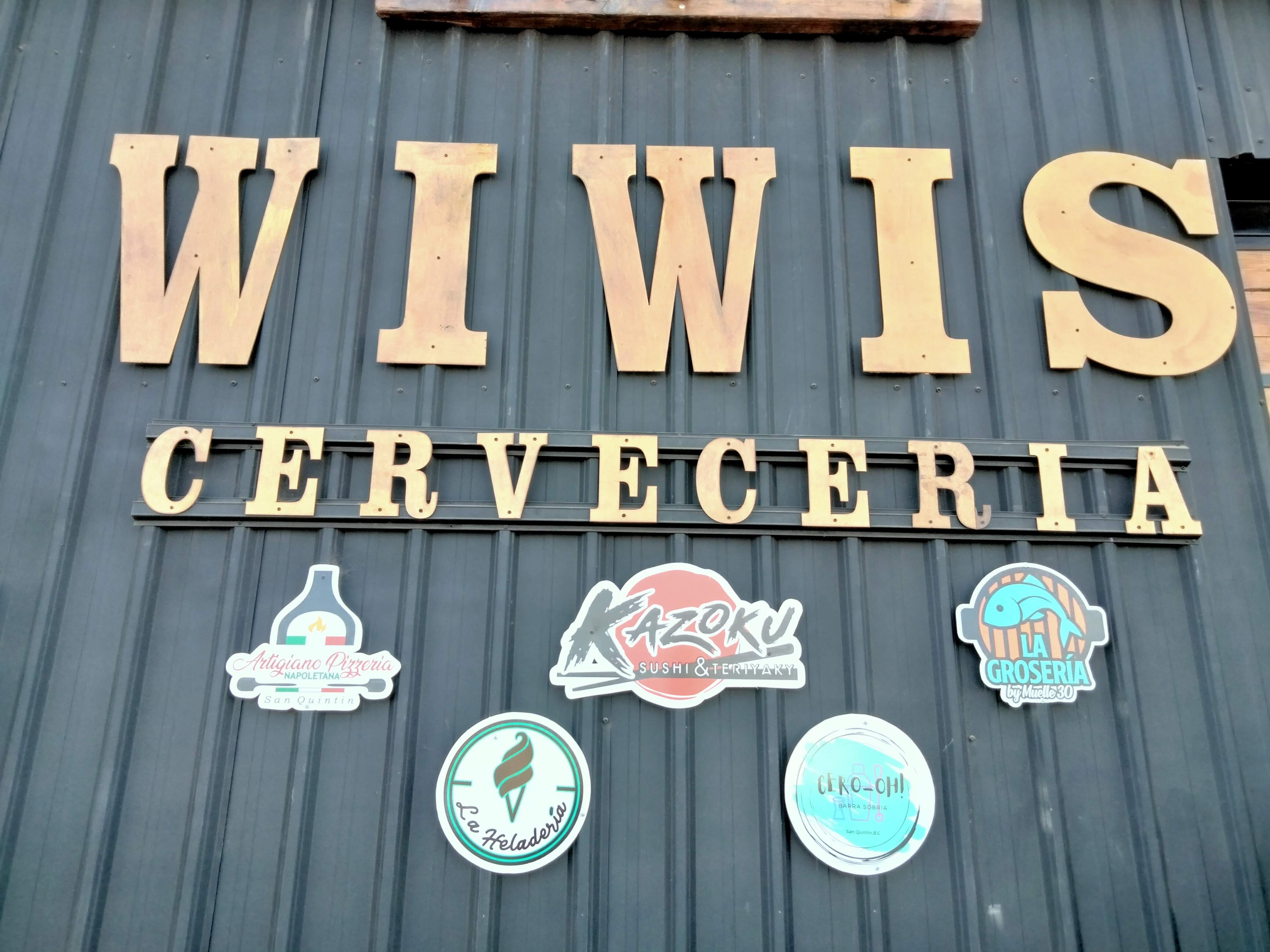 Wiwis Cervecería image 5