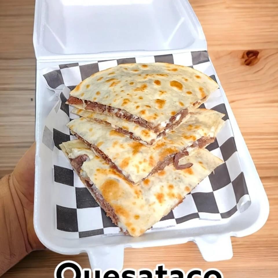 El Sazón del Tomates image 9