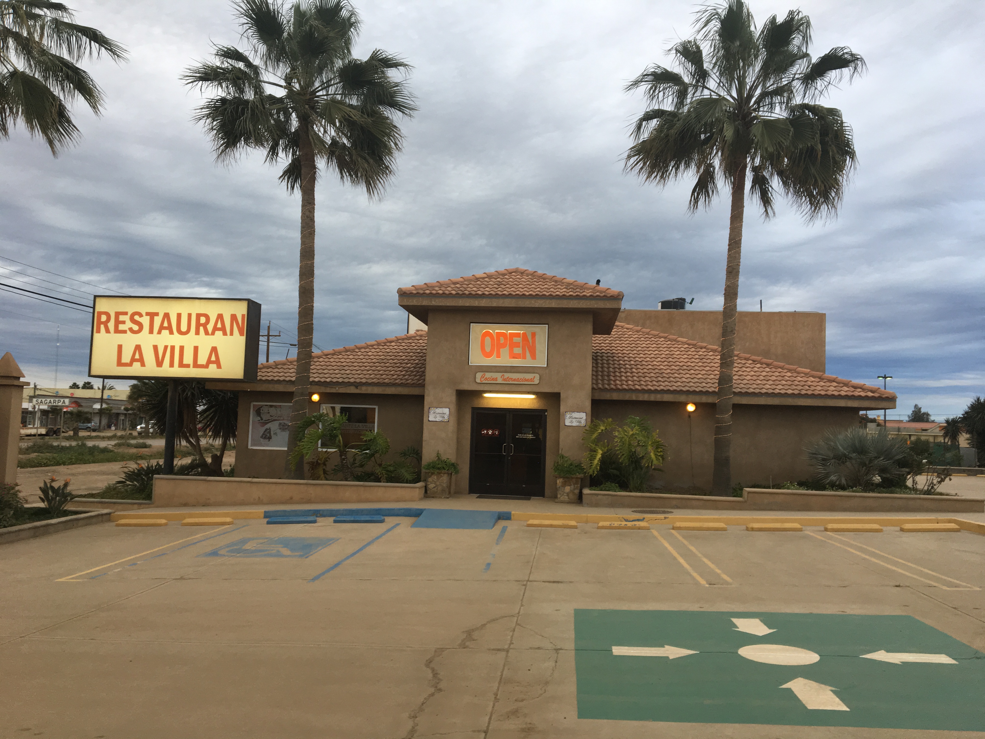 RESTAURANTE LA VILLA image 1