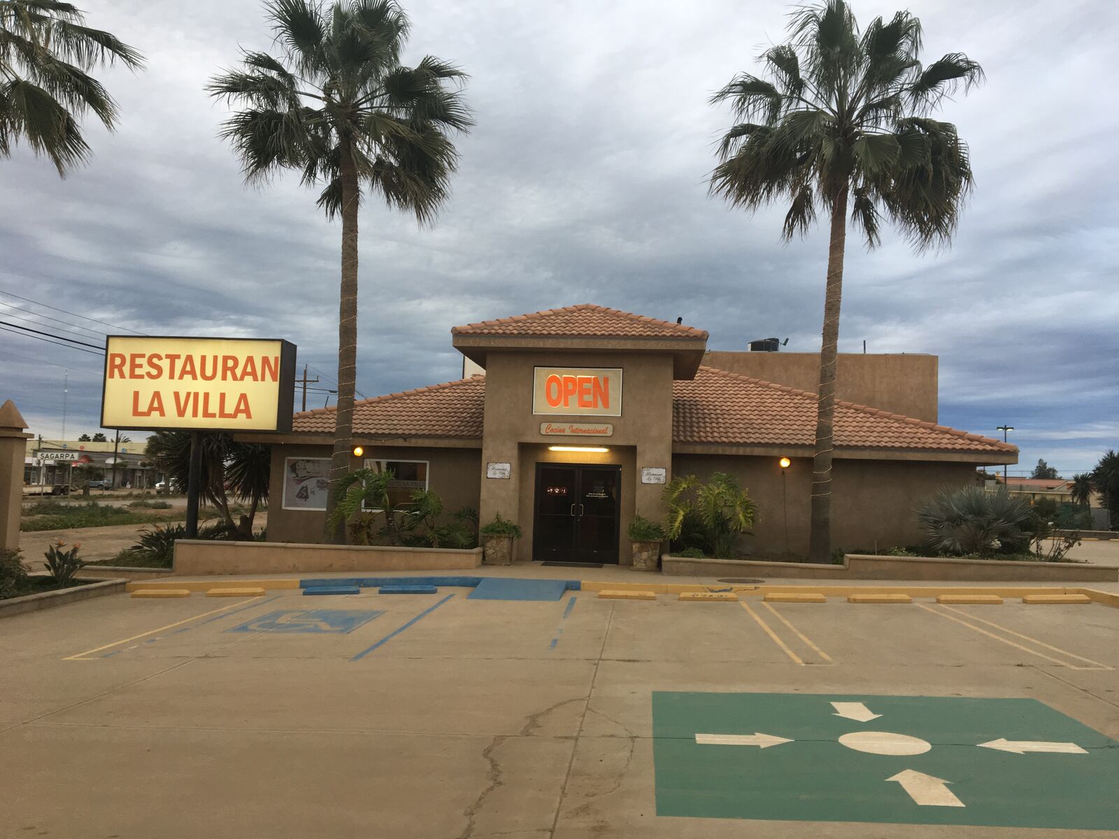 RESTAURANTE LA VILLA image 1