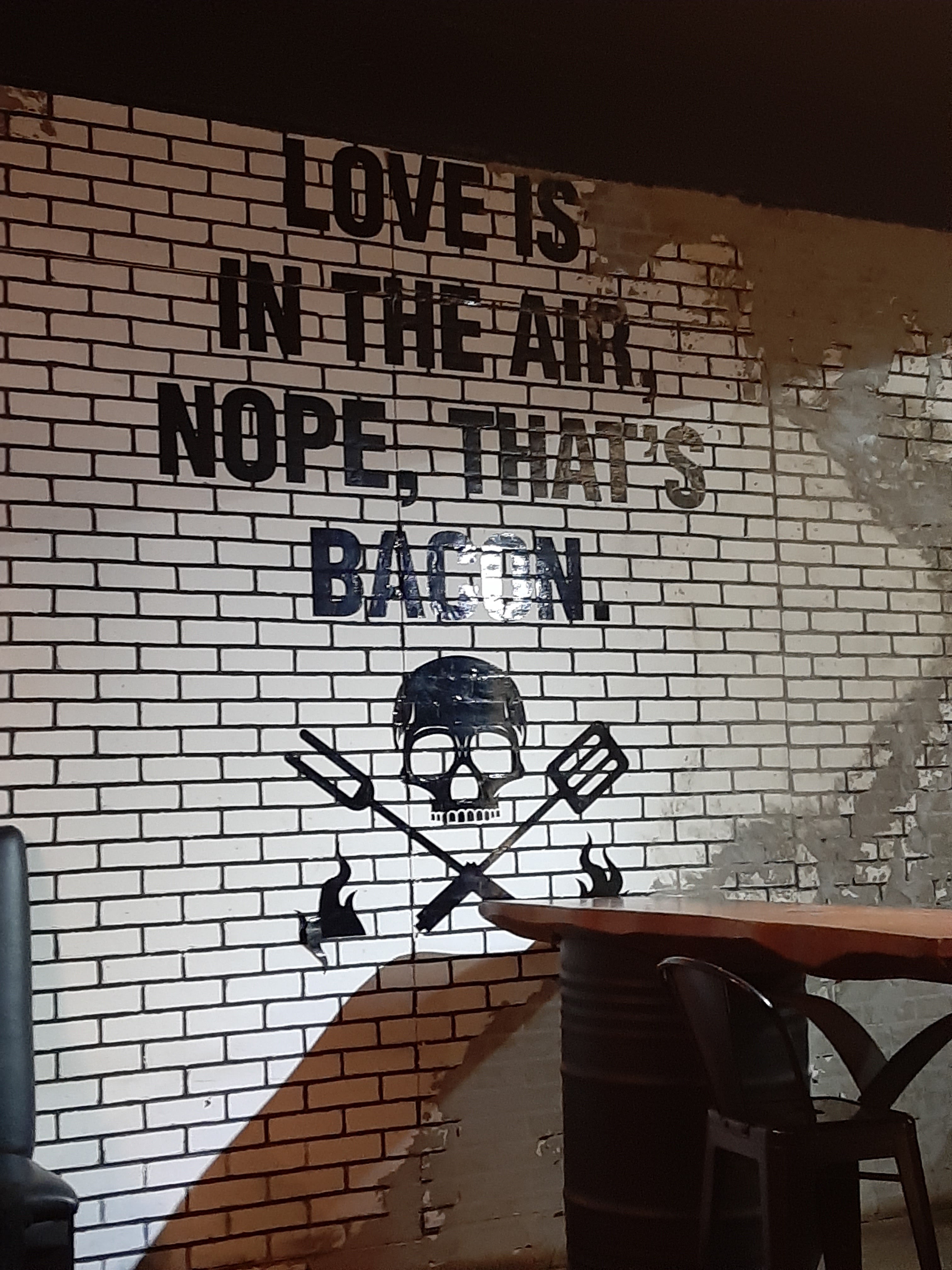 CALAVERA BURGERS & WINGS image 6